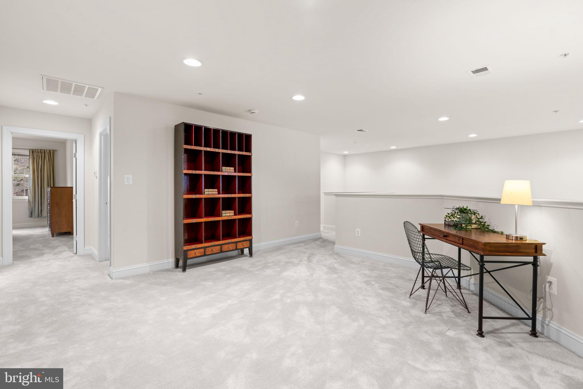 HIDDEN BLUFF - Residential