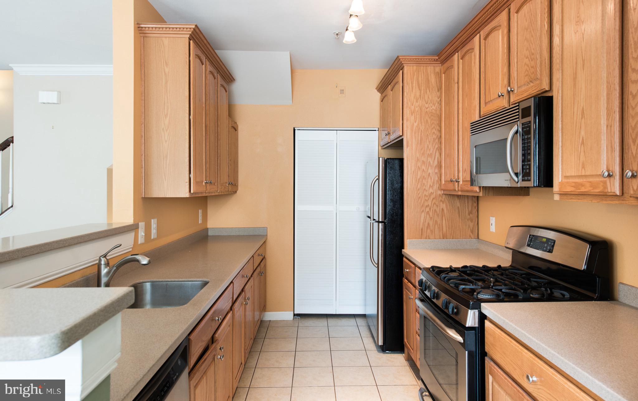 FOX MILL STATION - Residential