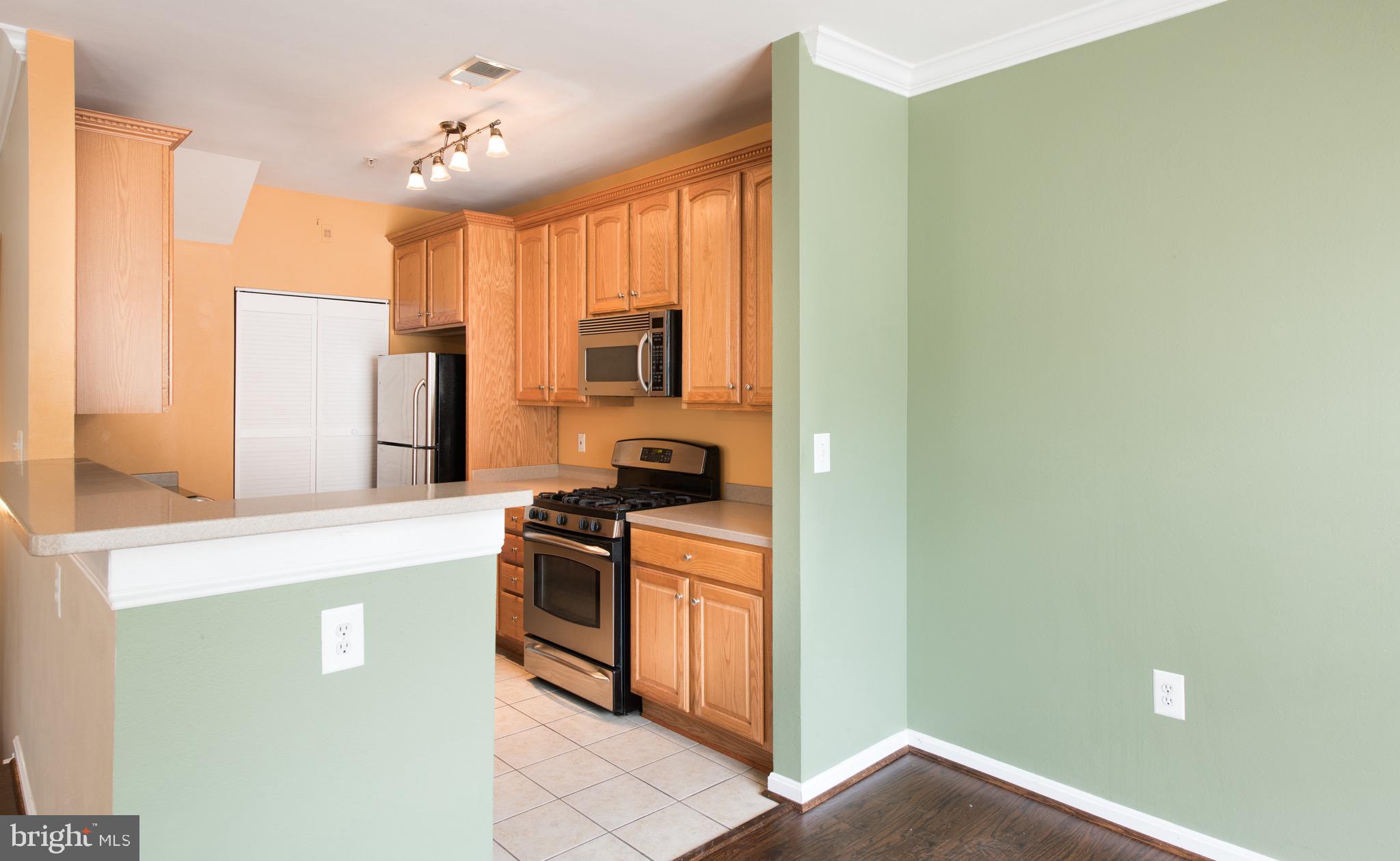 FOX MILL STATION - Residential