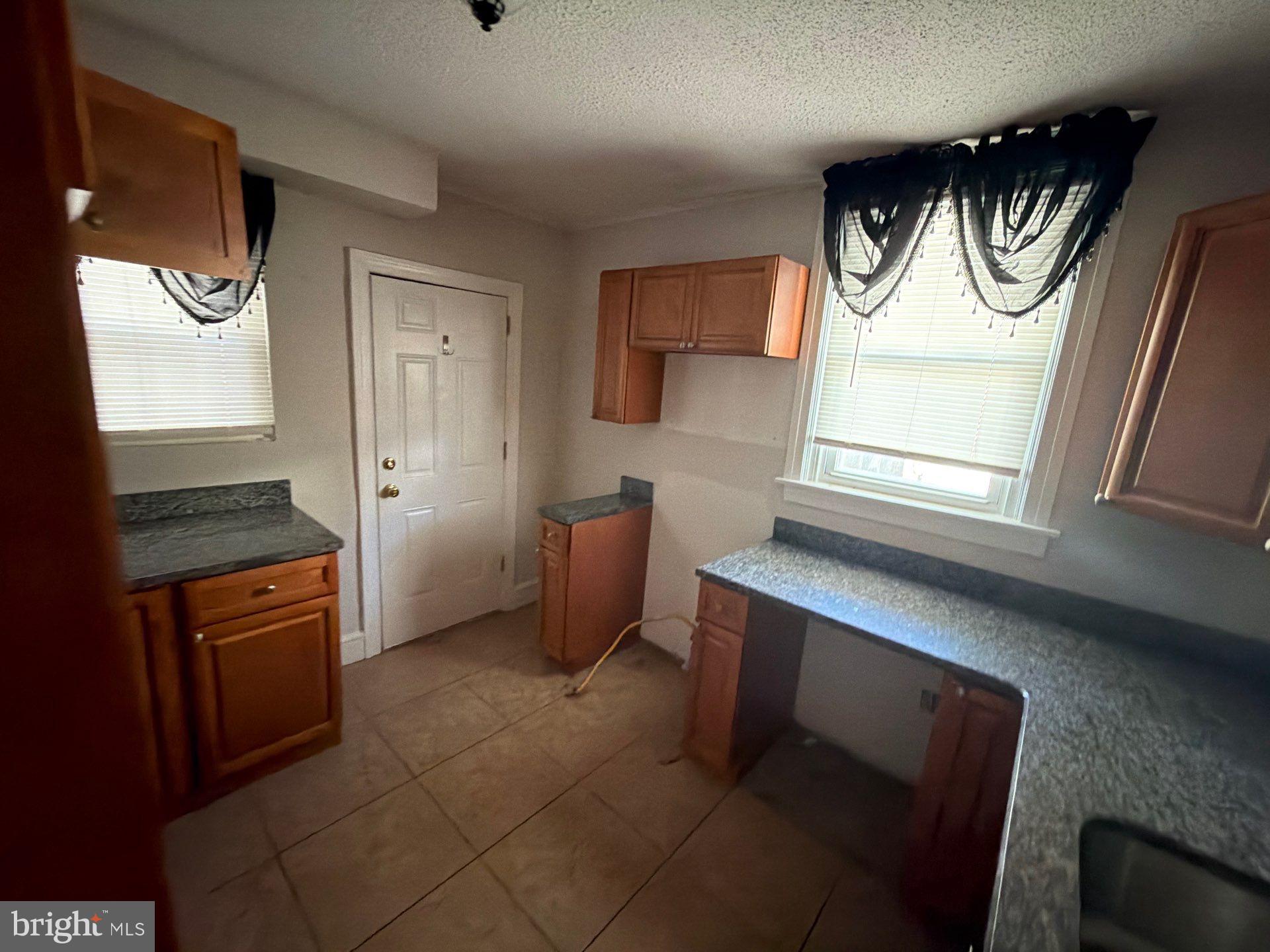 WEST OAK LANE - Residential