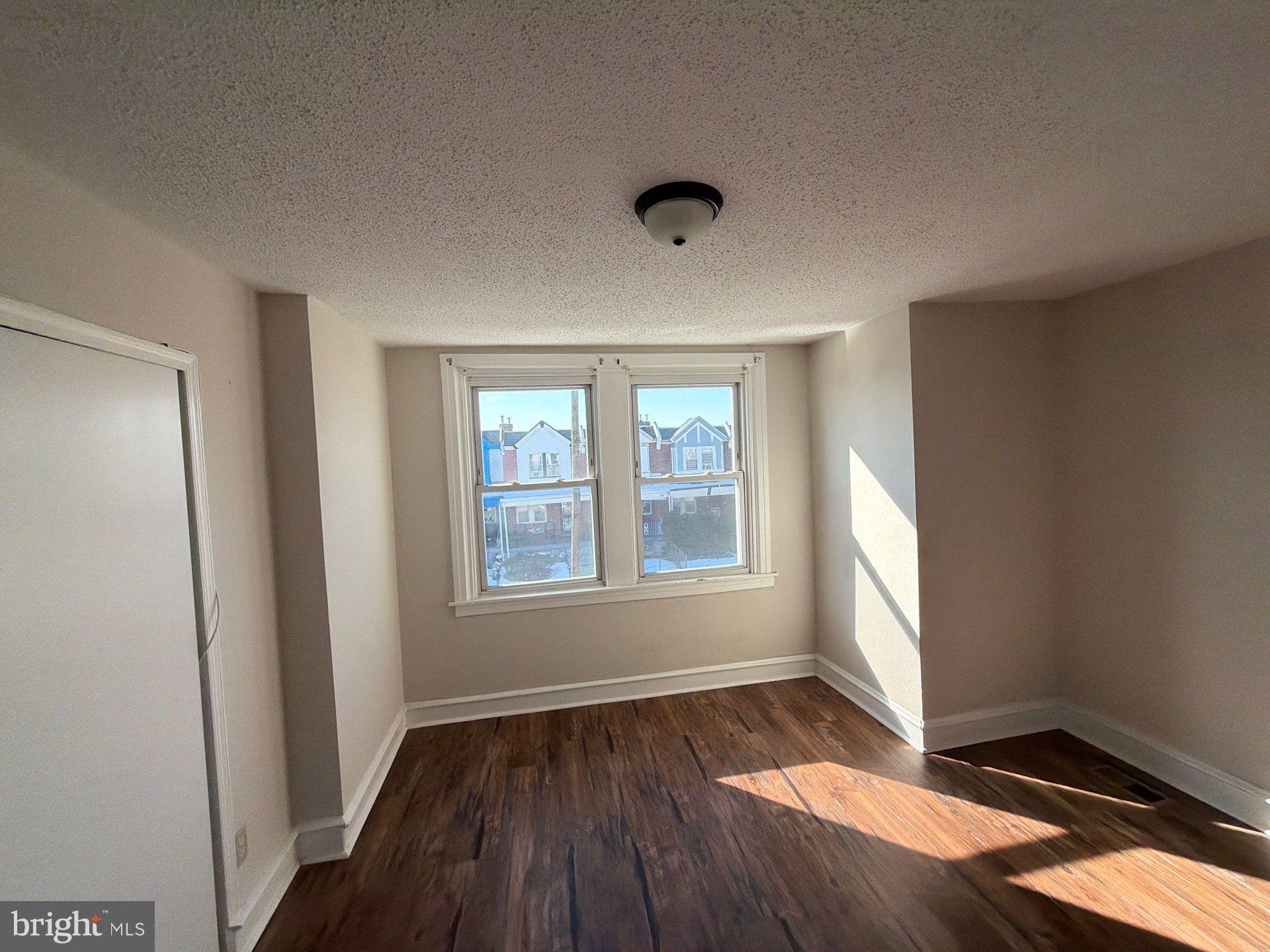 WEST OAK LANE - Residential