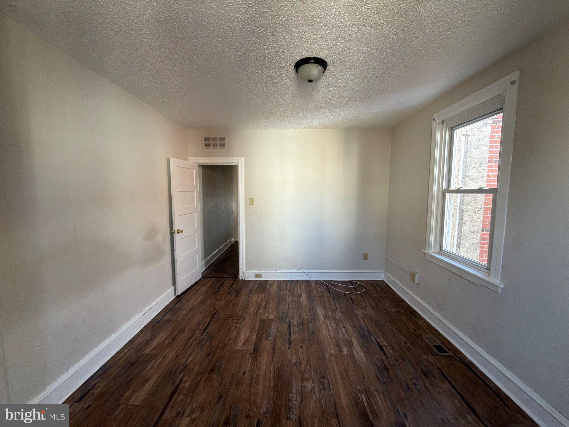 WEST OAK LANE - Residential