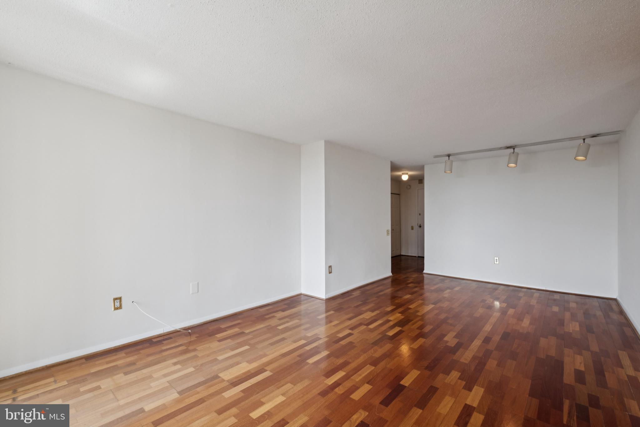 1420 LOCUST STREET 14P