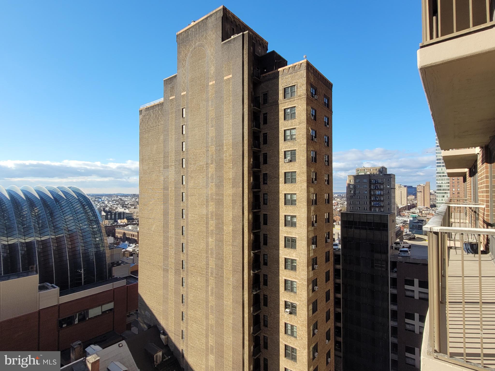 AVENUE OF THE ARTS - Residential