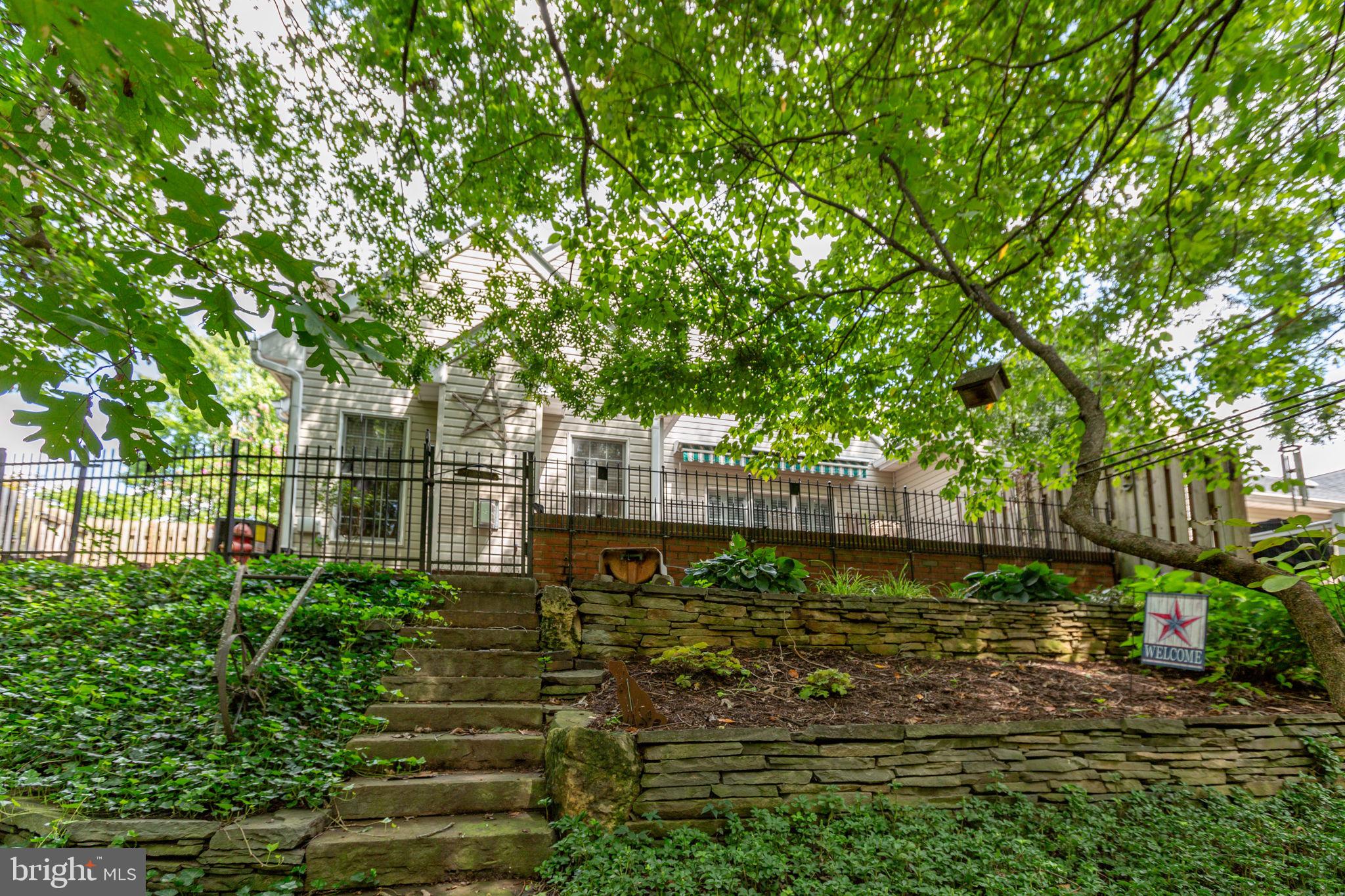 9403 DALMAHOY LANE