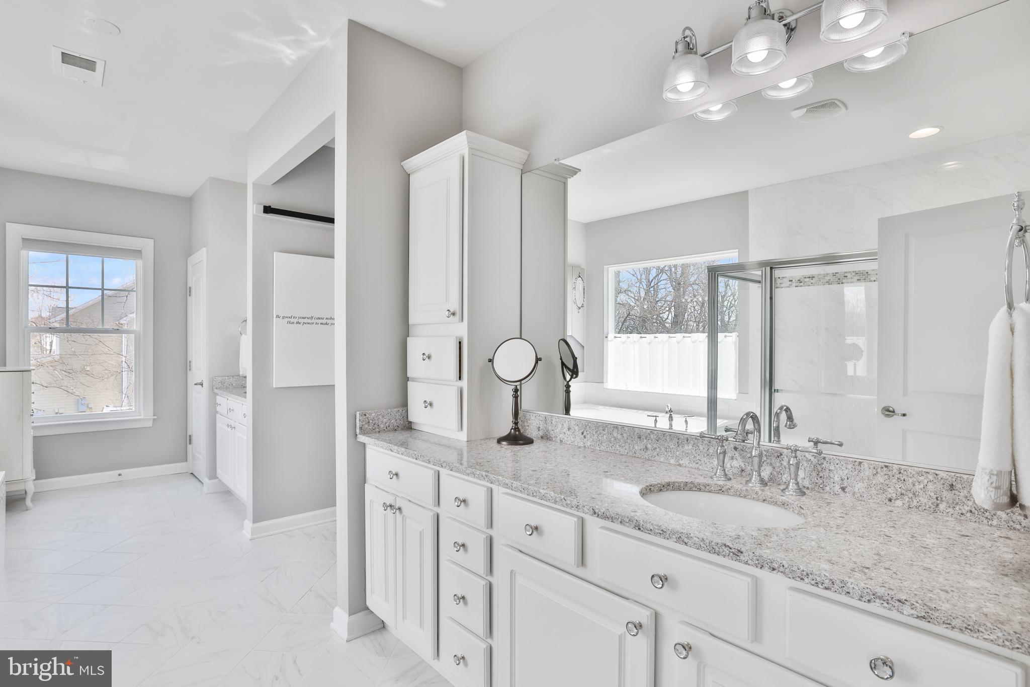 VILLAGE CASE - Residential