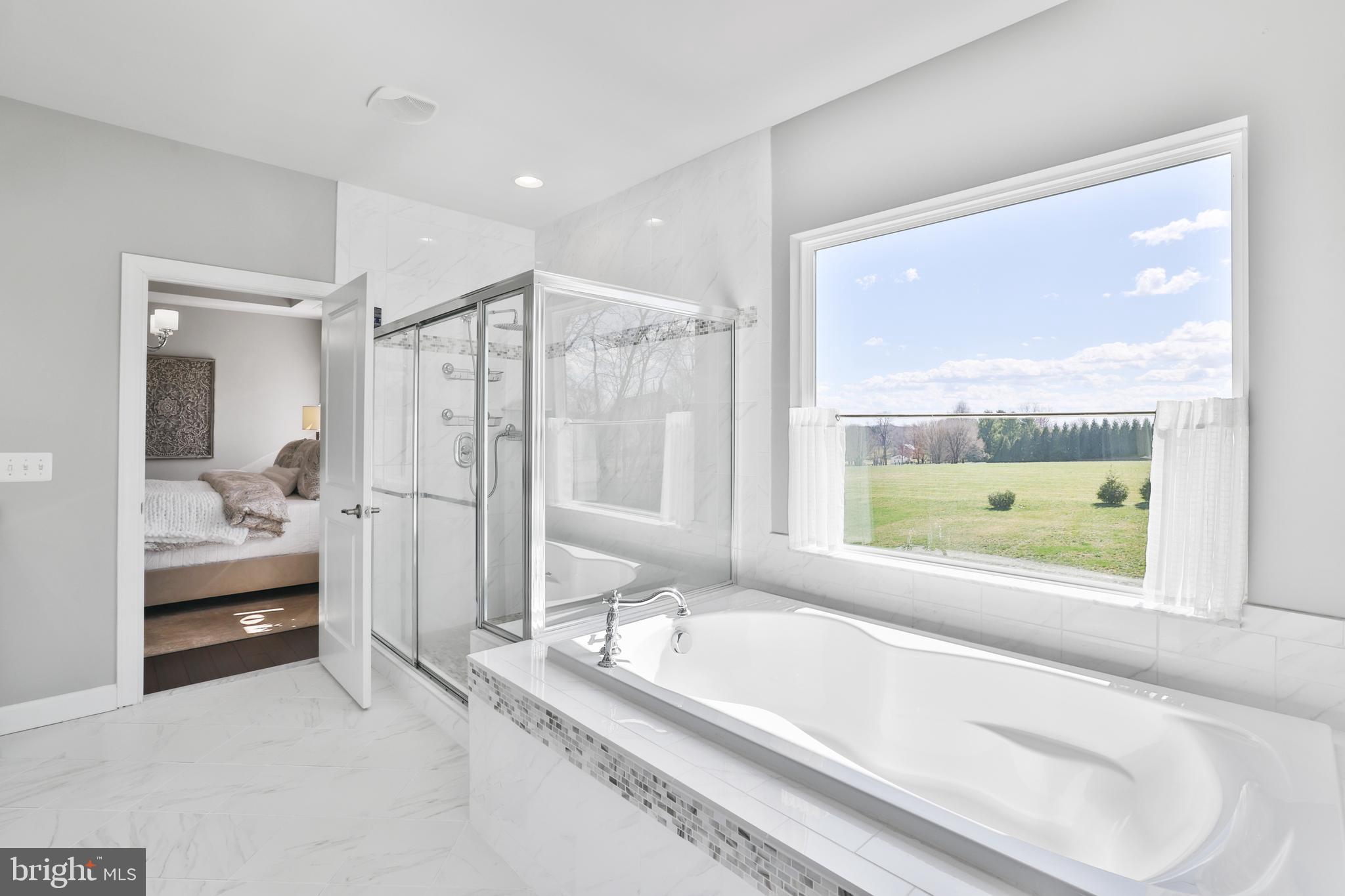 VILLAGE CASE - Residential