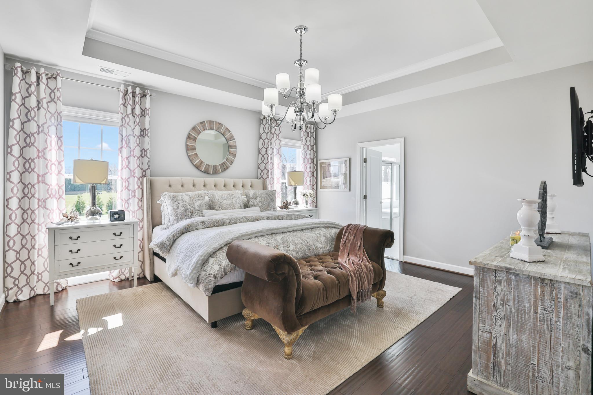 VILLAGE CASE - Residential