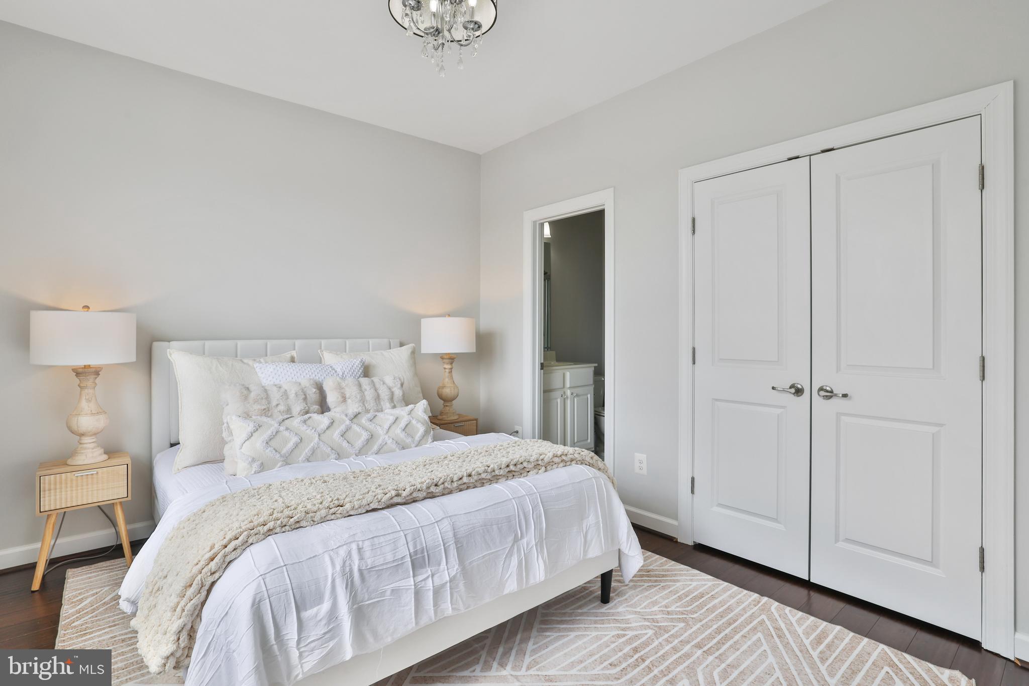 VILLAGE CASE - Residential