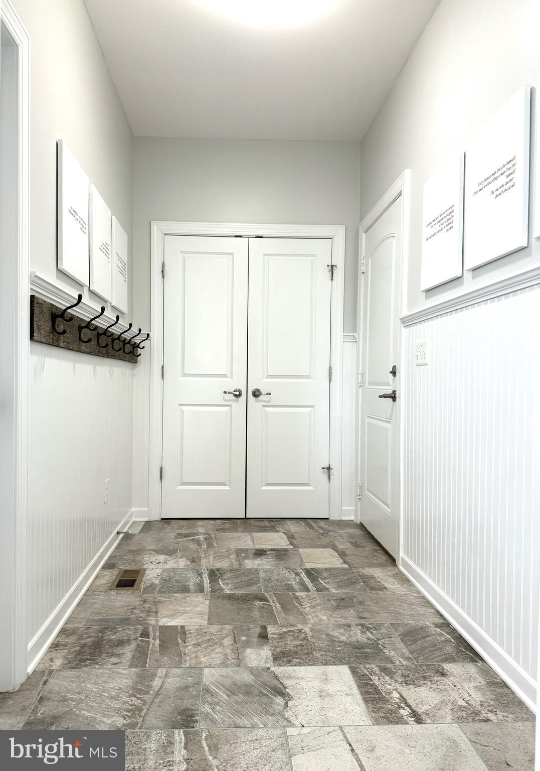 VILLAGE CASE - Residential