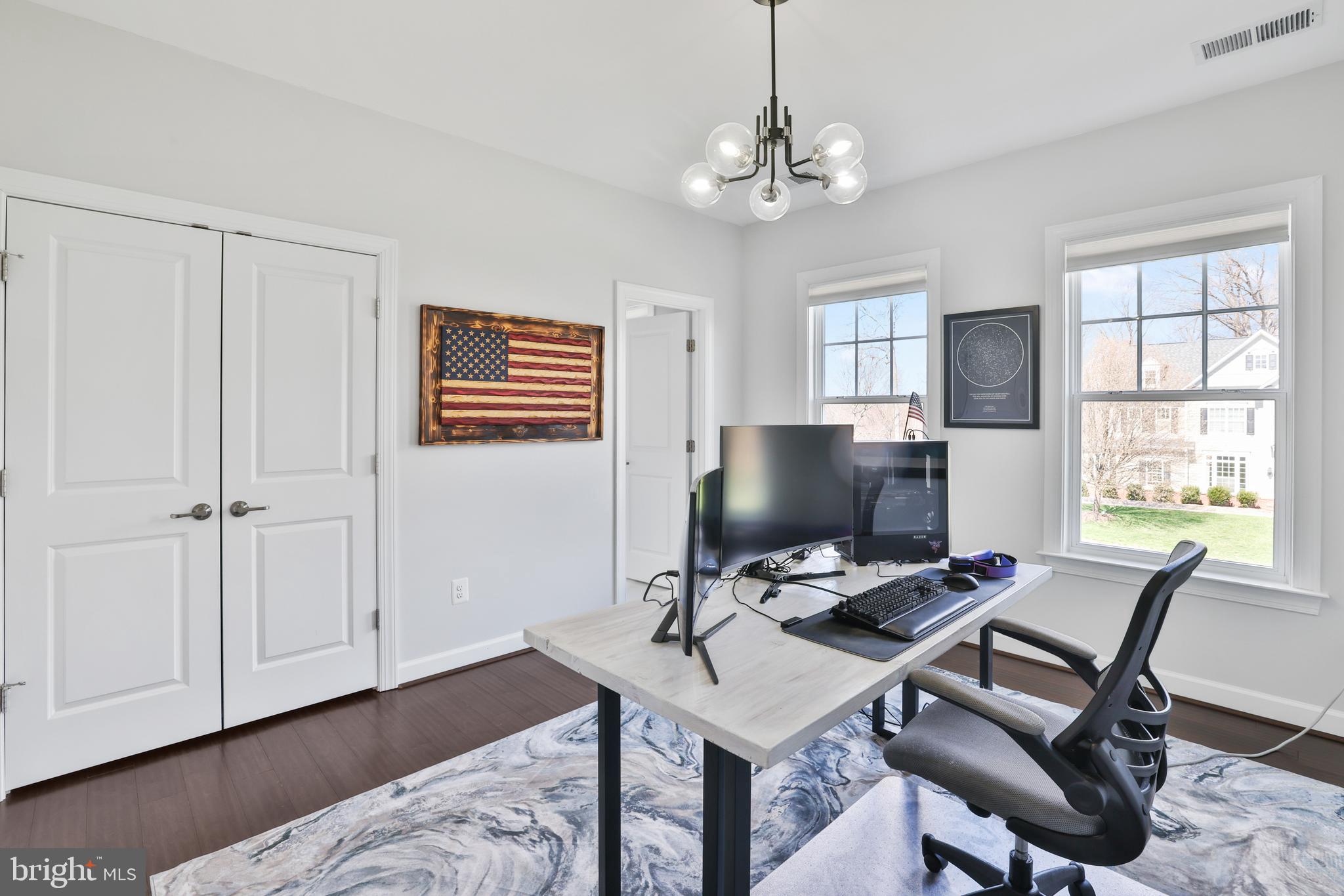 VILLAGE CASE - Residential