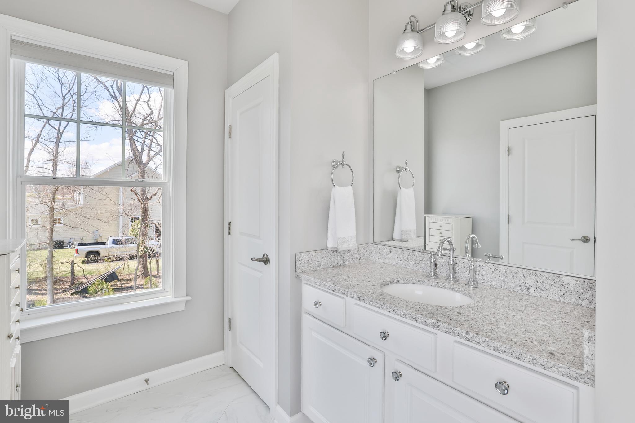 VILLAGE CASE - Residential