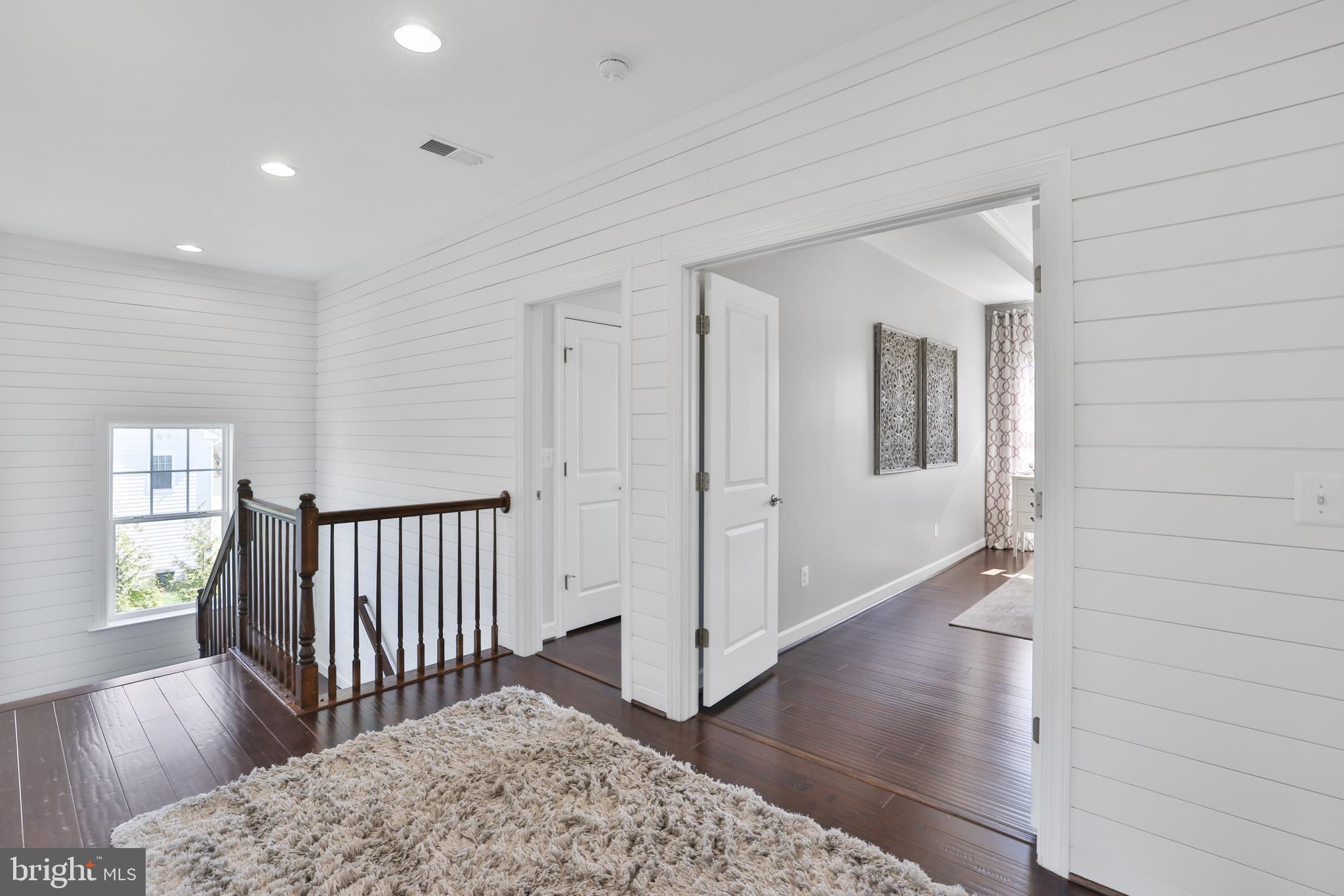 VILLAGE CASE - Residential