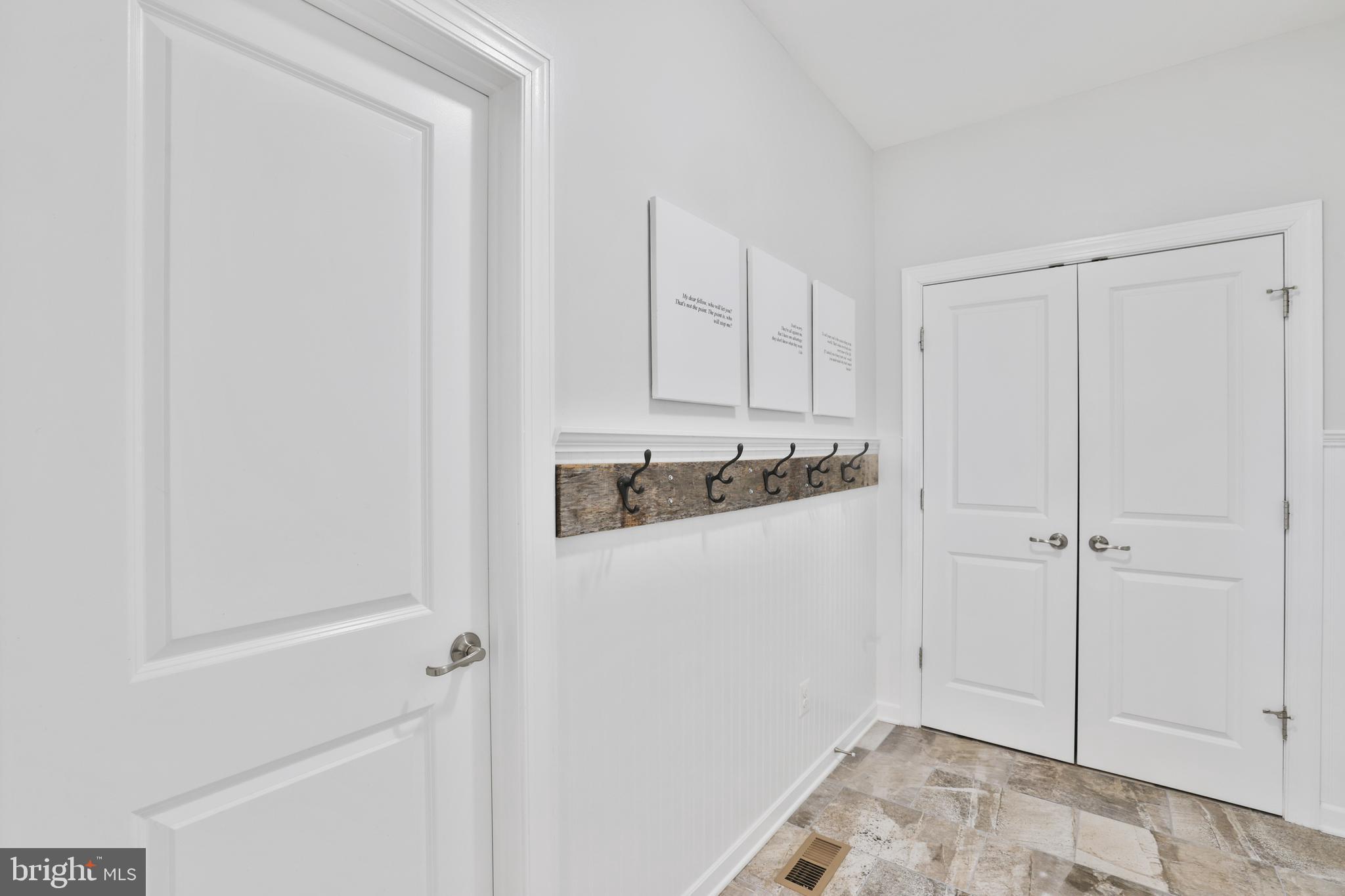 VILLAGE CASE - Residential