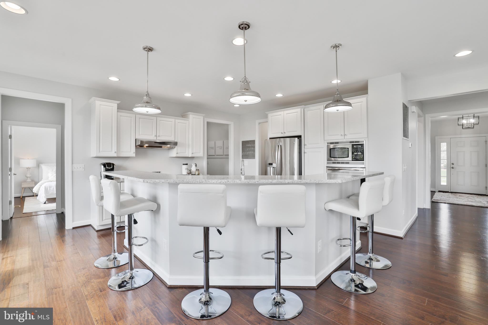 VILLAGE CASE - Residential