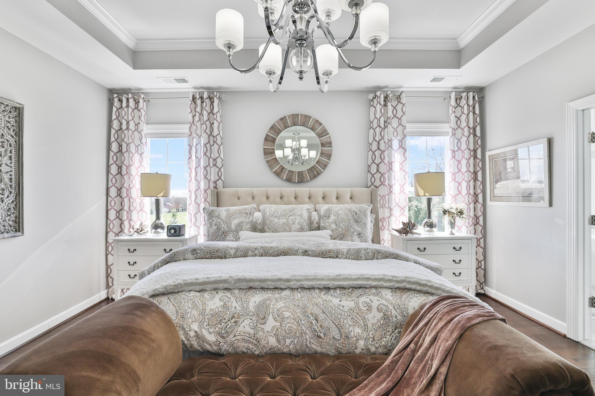 VILLAGE CASE - Residential