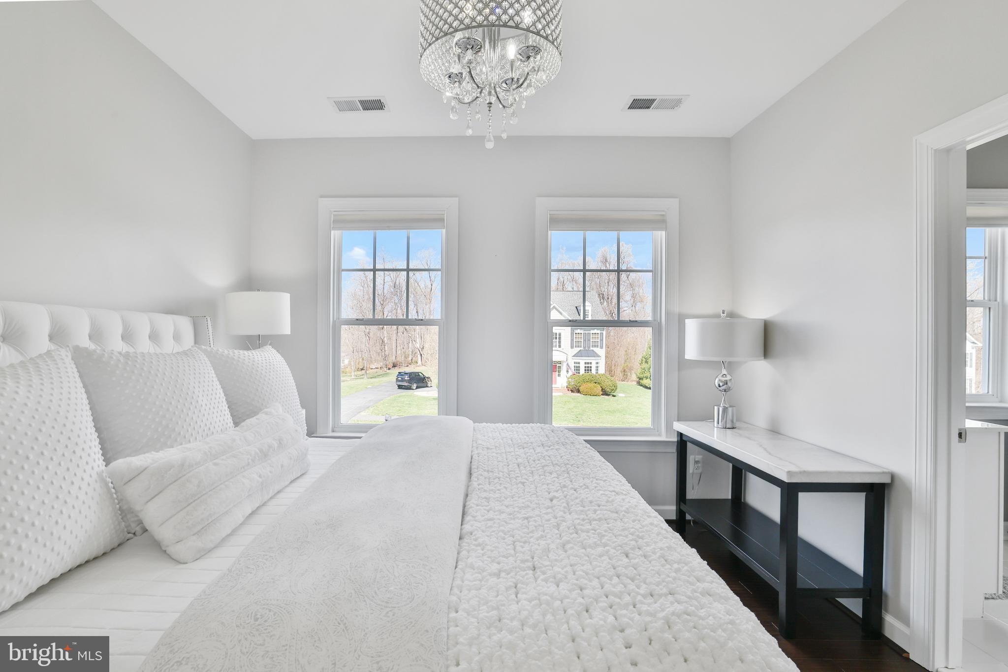 VILLAGE CASE - Residential