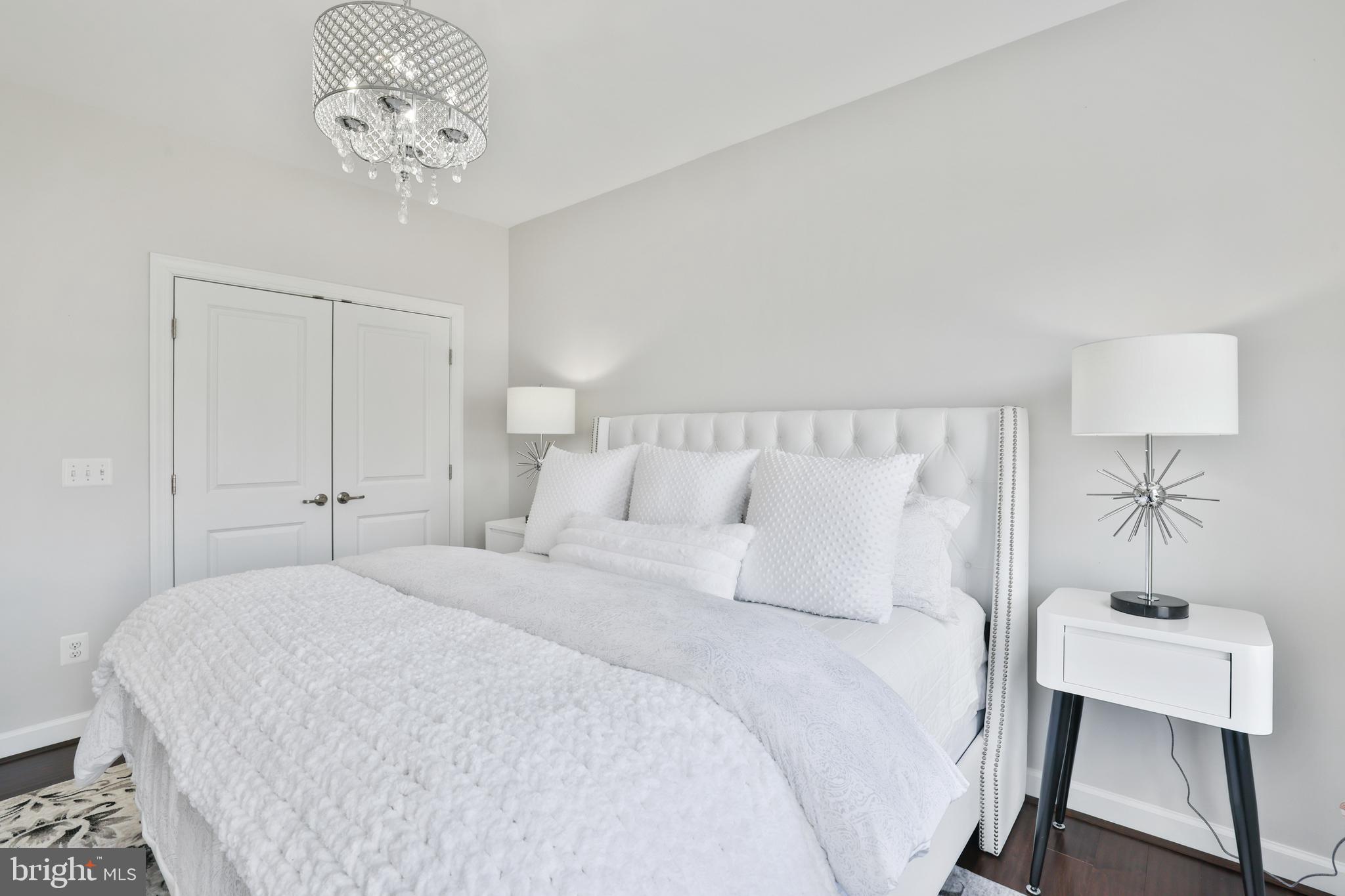 VILLAGE CASE - Residential