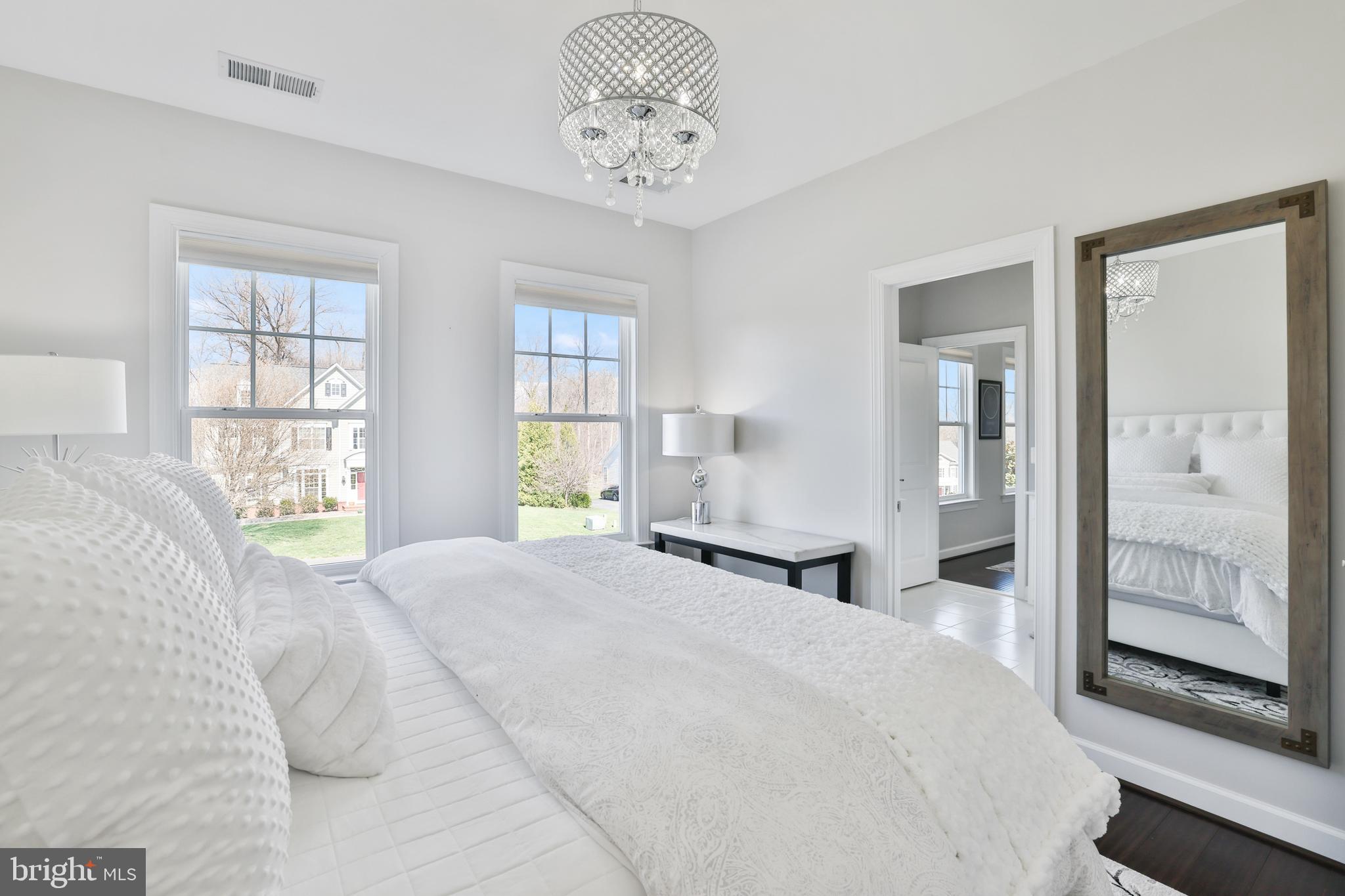 VILLAGE CASE - Residential