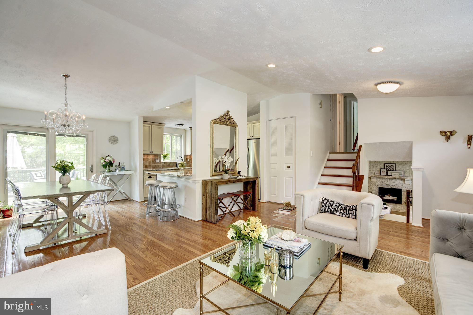 FAIRFAX CLUB ESTATES - Residential