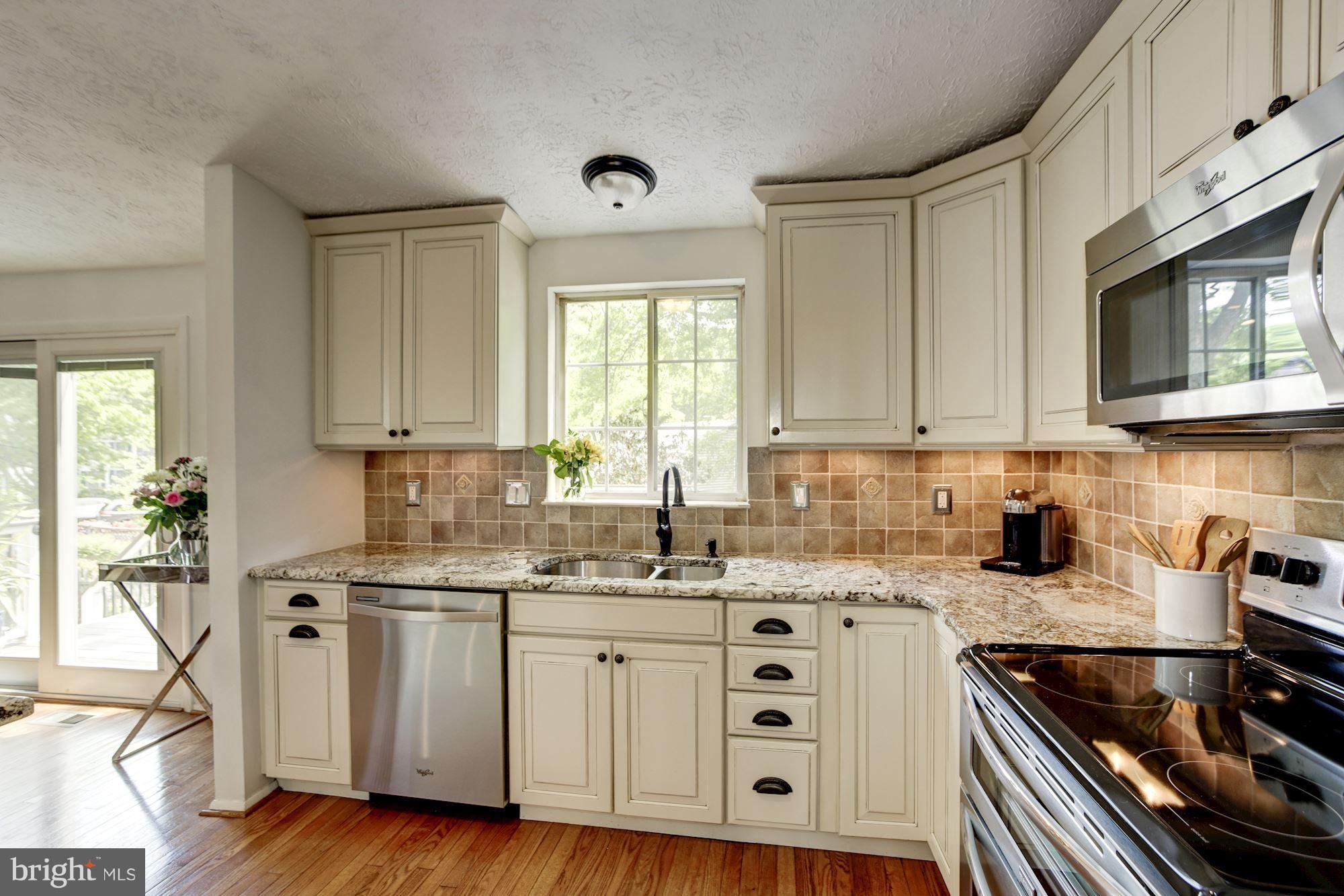 FAIRFAX CLUB ESTATES - Residential