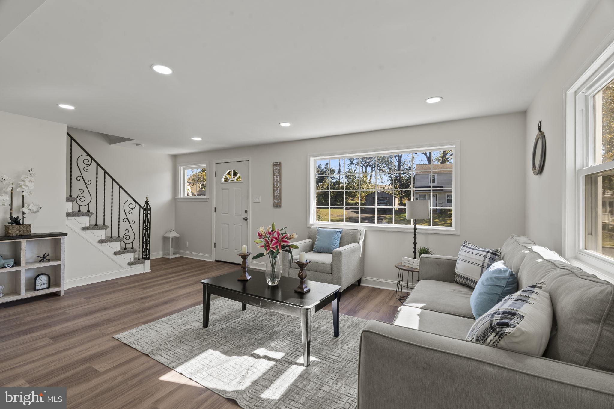 1204 MULBERRY STREET