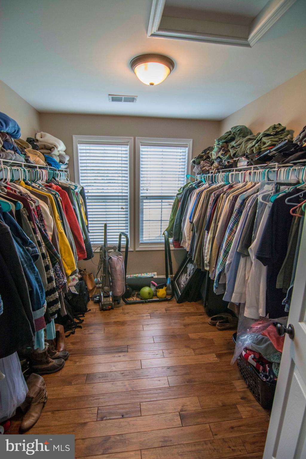 WILLOW BROOK - Residential