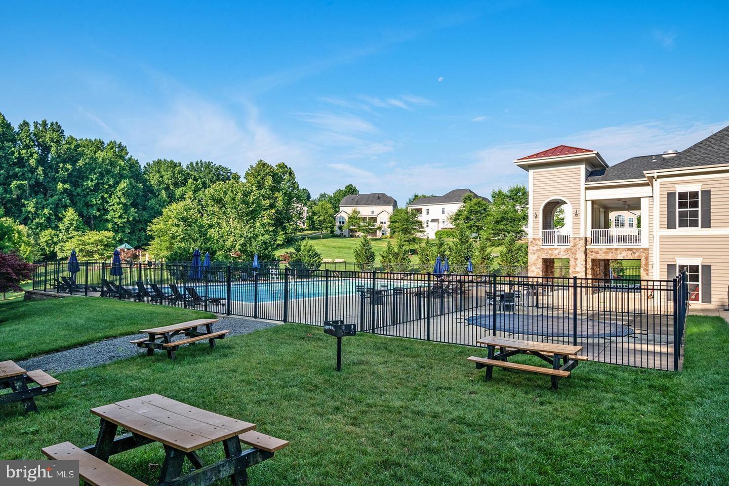 BALMORAL-PLAT 10> - Residential