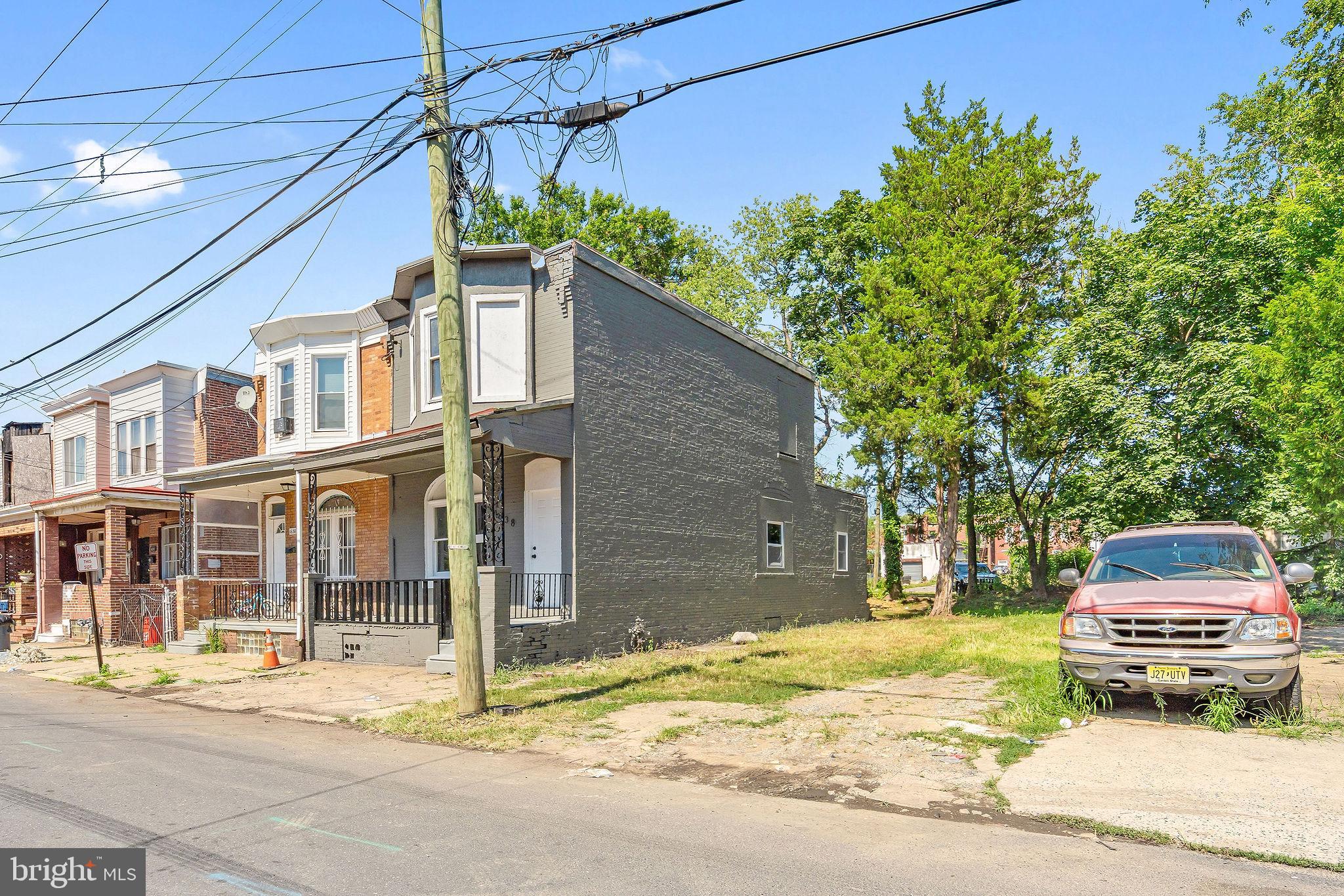 1638 PULASKI STREET