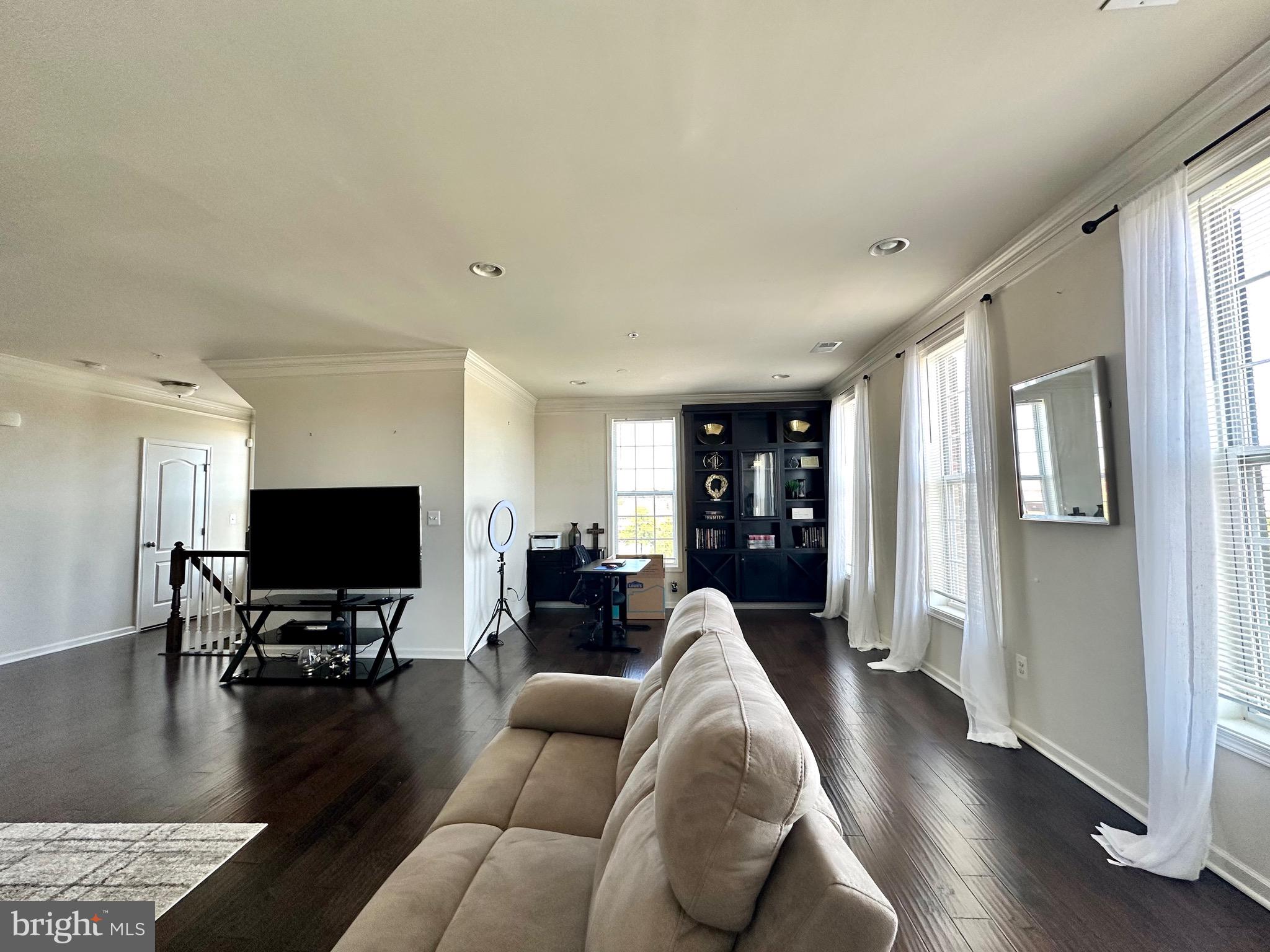 BUCKINGHAM AT LOUDOUN VALLEY - Residential Lease