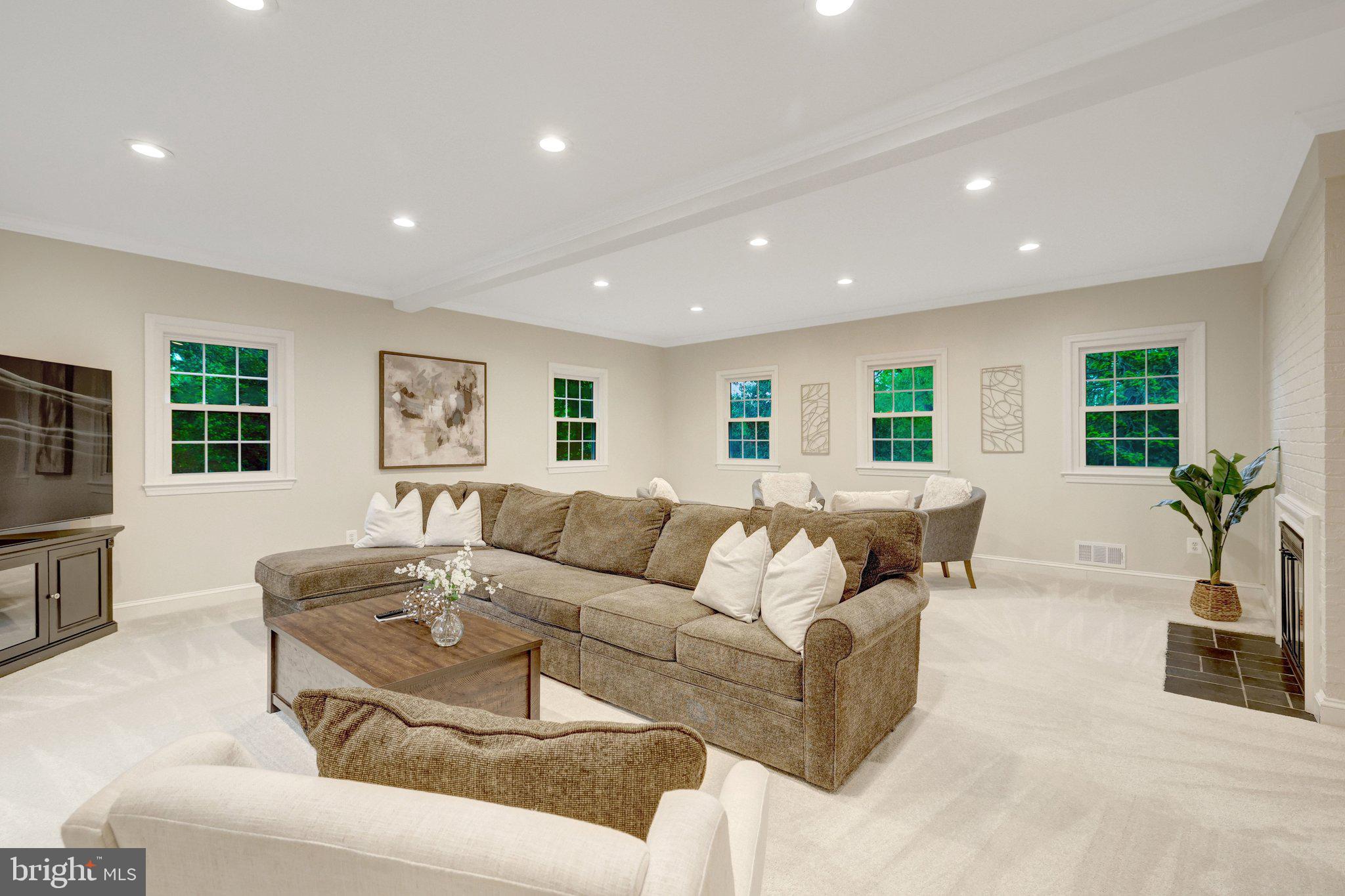 BRIDLE RIDGE - Residential