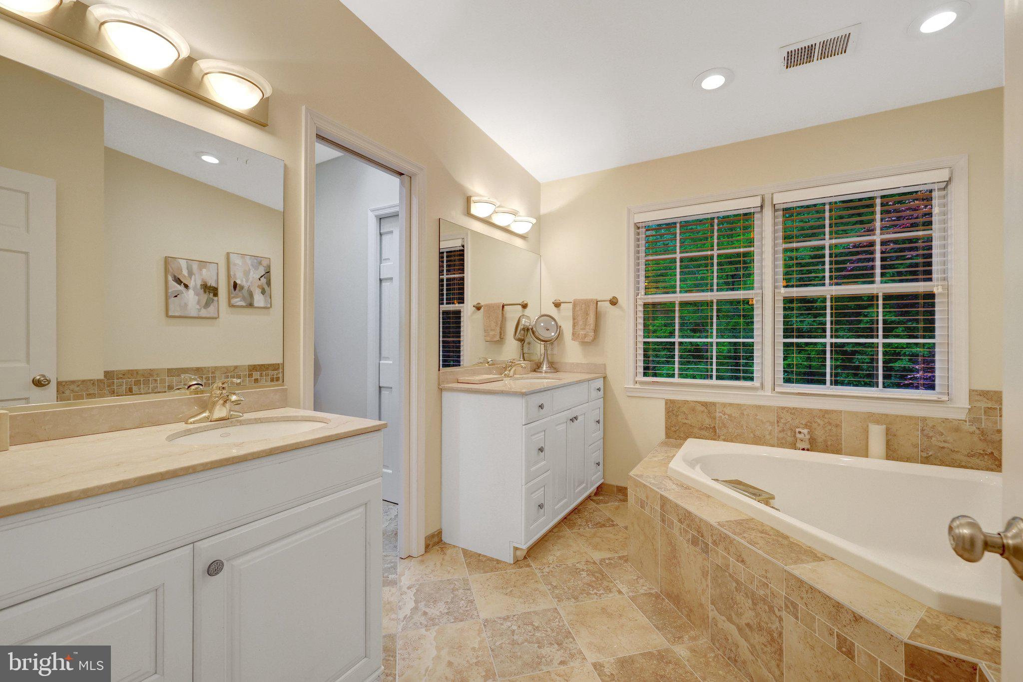 BRIDLE RIDGE - Residential