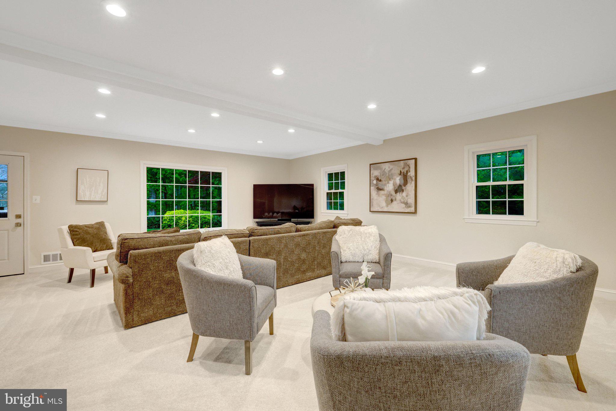 BRIDLE RIDGE - Residential