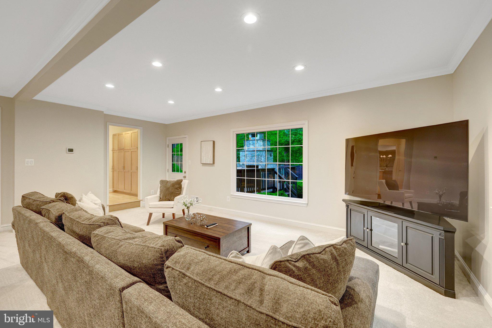 BRIDLE RIDGE - Residential