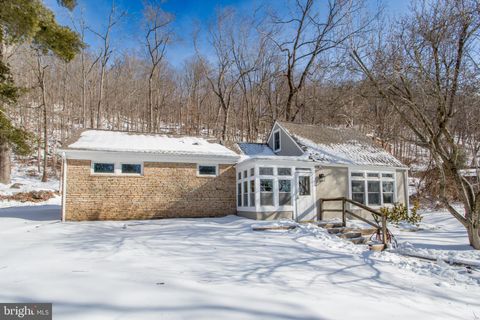 Photo of 9 Old River Road, LAMBERTVILLE, NJ 08530 (MLS # NJHT2004560)