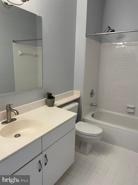 SPRING MILL CONDOMINIUM - Residential