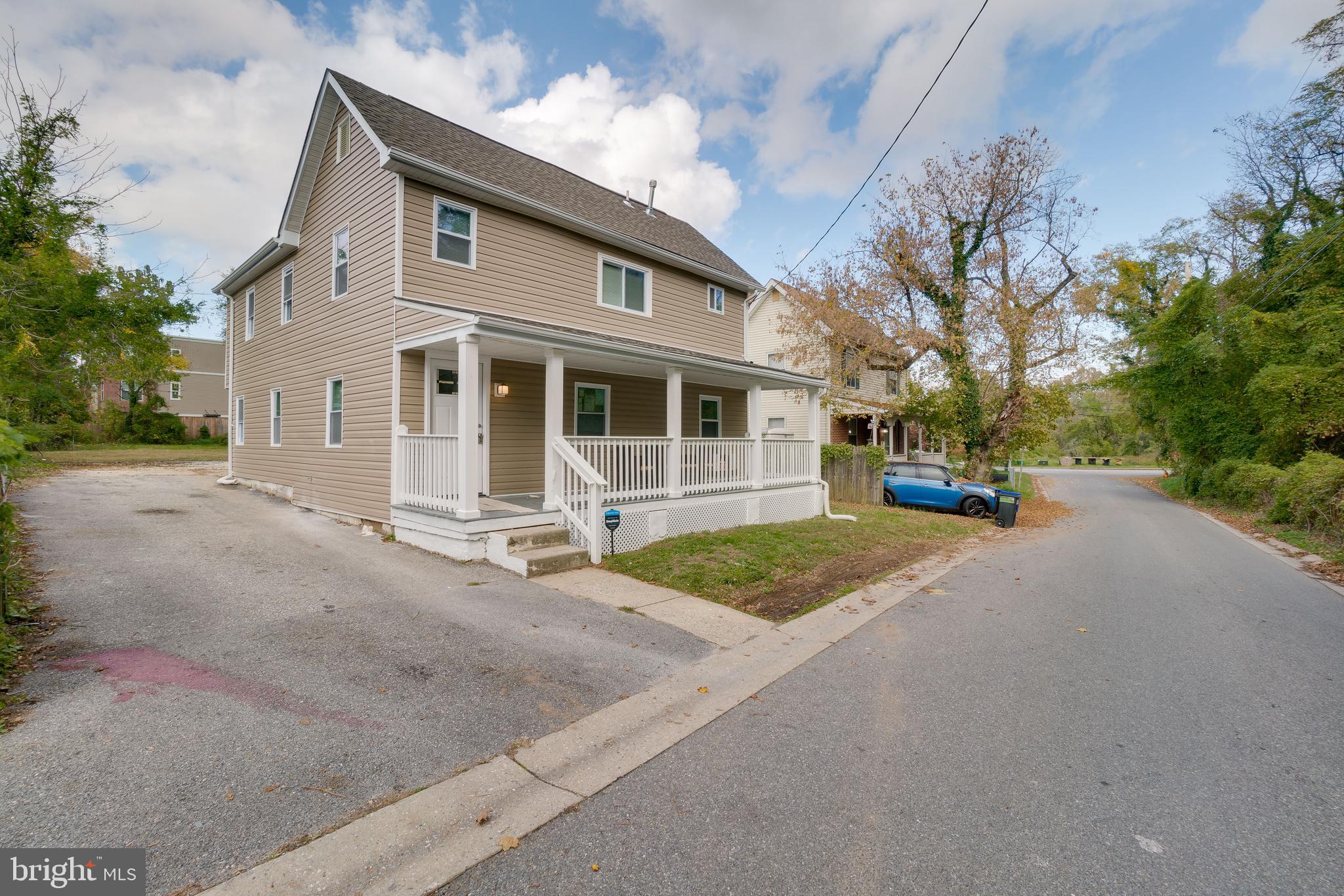 ELKRIDGE TOWN CENTER - Residential