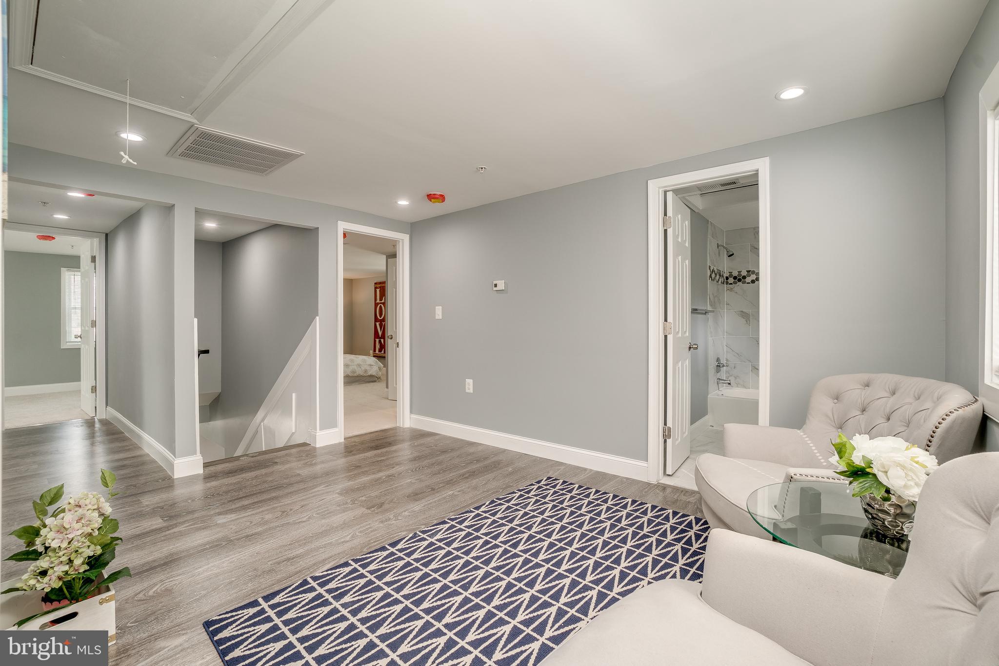 ELKRIDGE TOWN CENTER - Residential