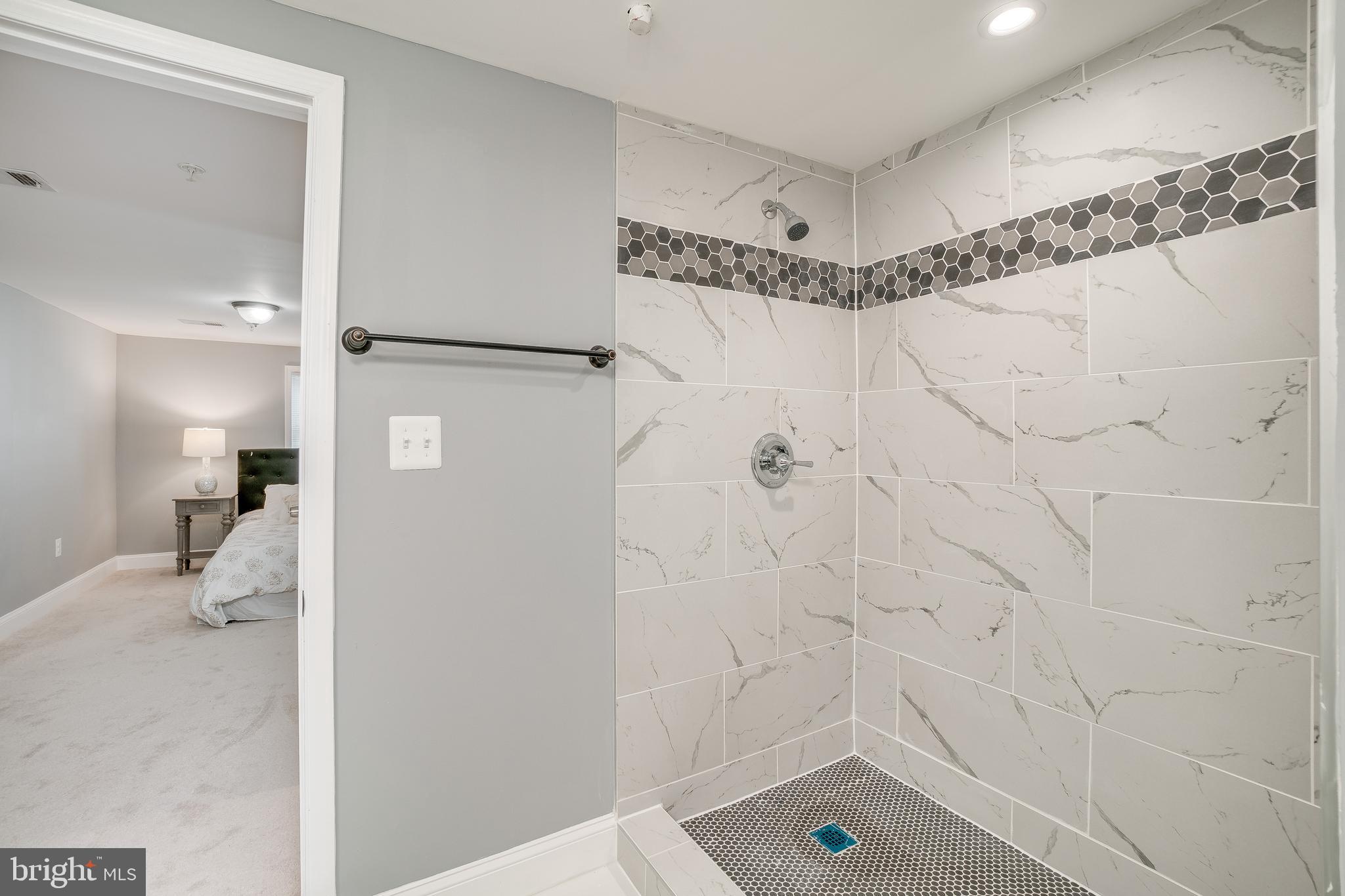 ELKRIDGE TOWN CENTER - Residential