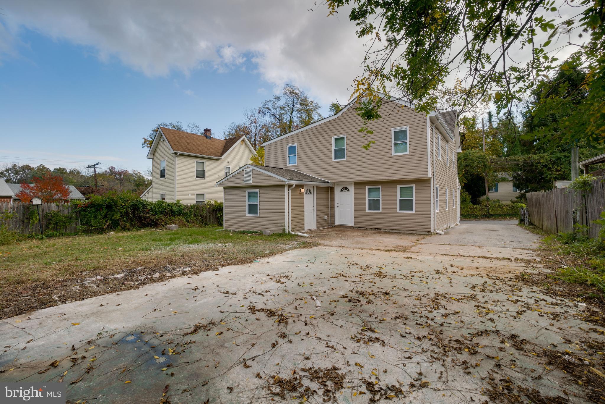 ELKRIDGE TOWN CENTER - Residential