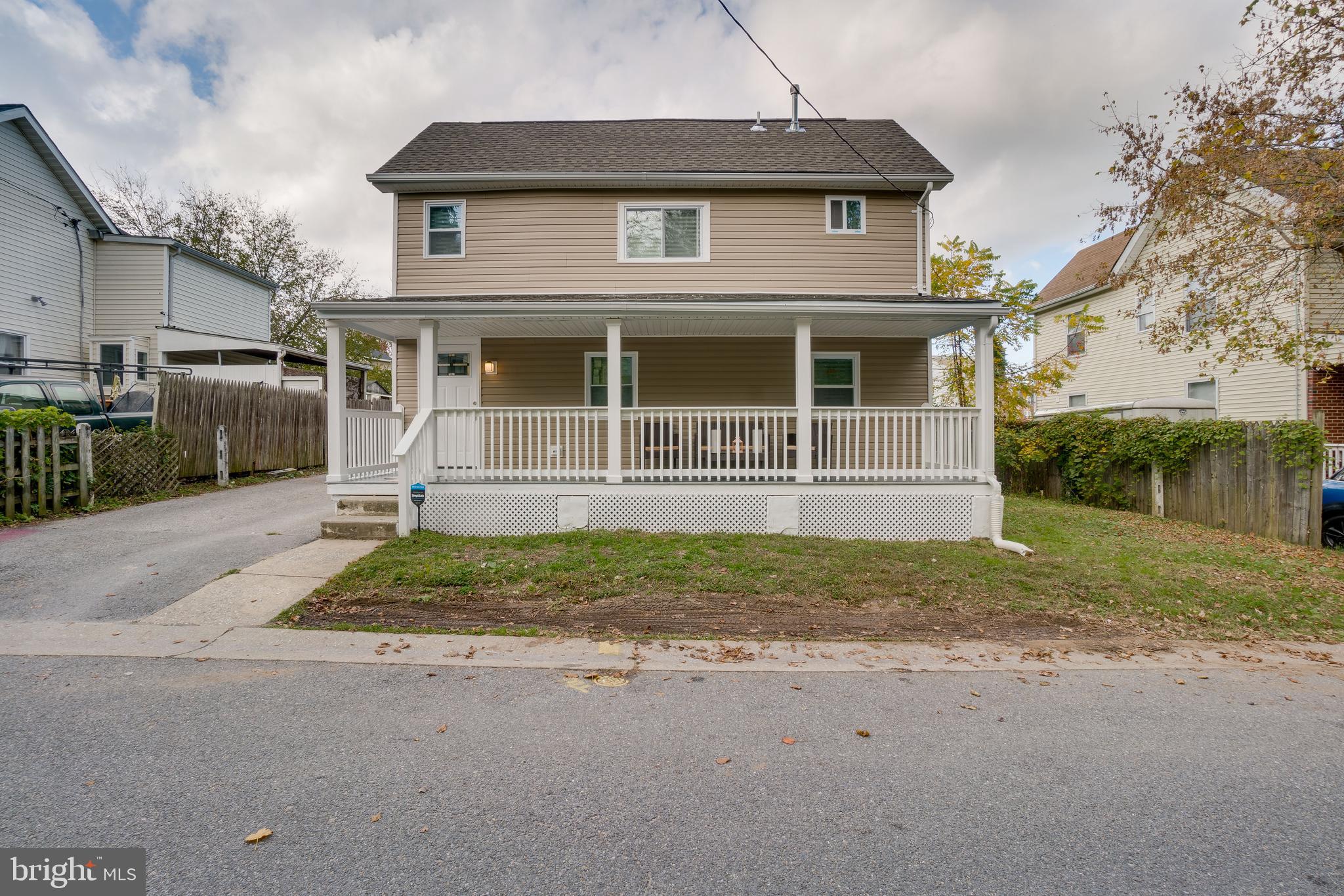 ELKRIDGE TOWN CENTER - Residential