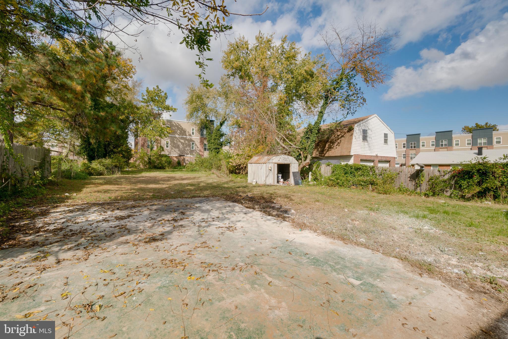 ELKRIDGE TOWN CENTER - Residential