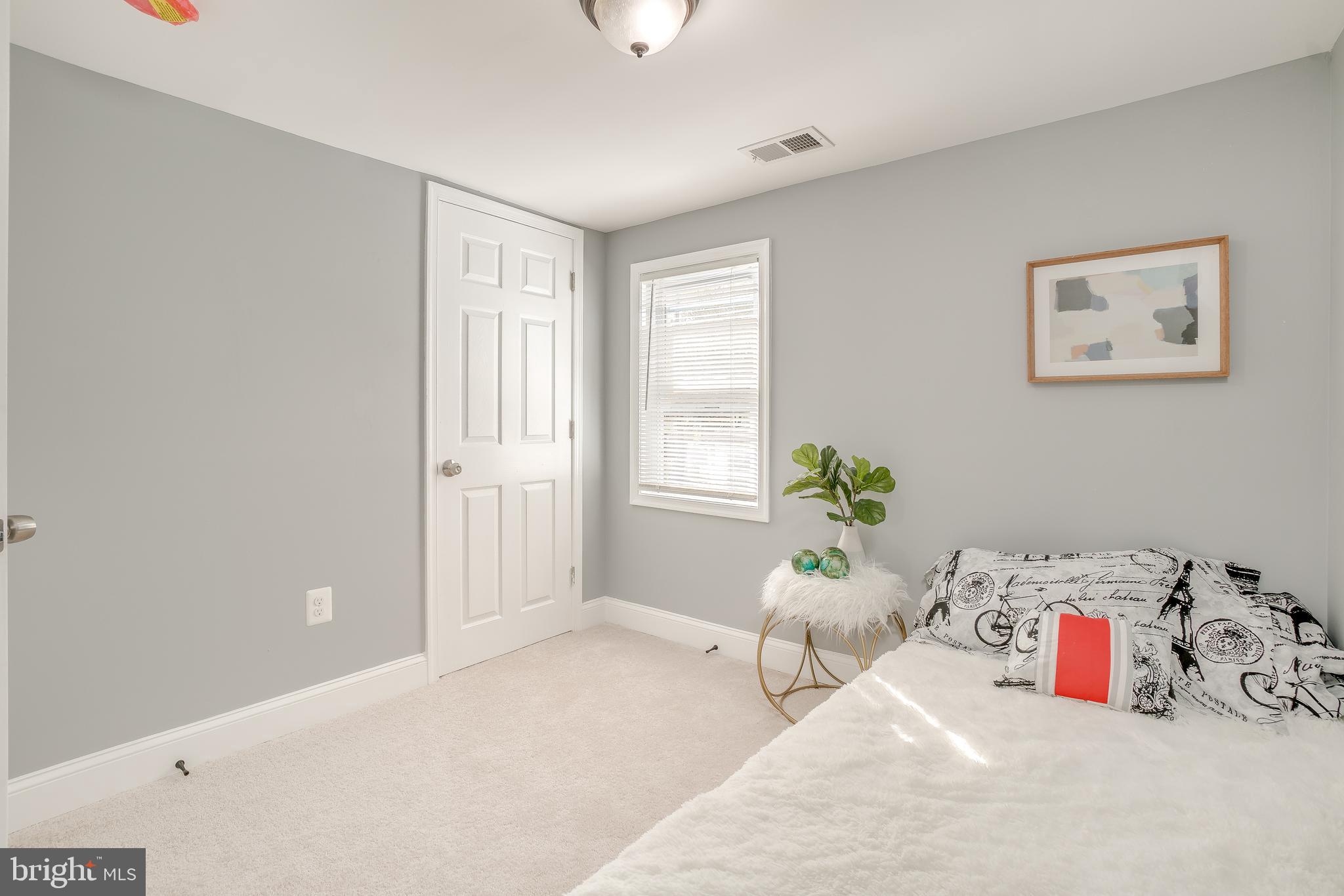 ELKRIDGE TOWN CENTER - Residential