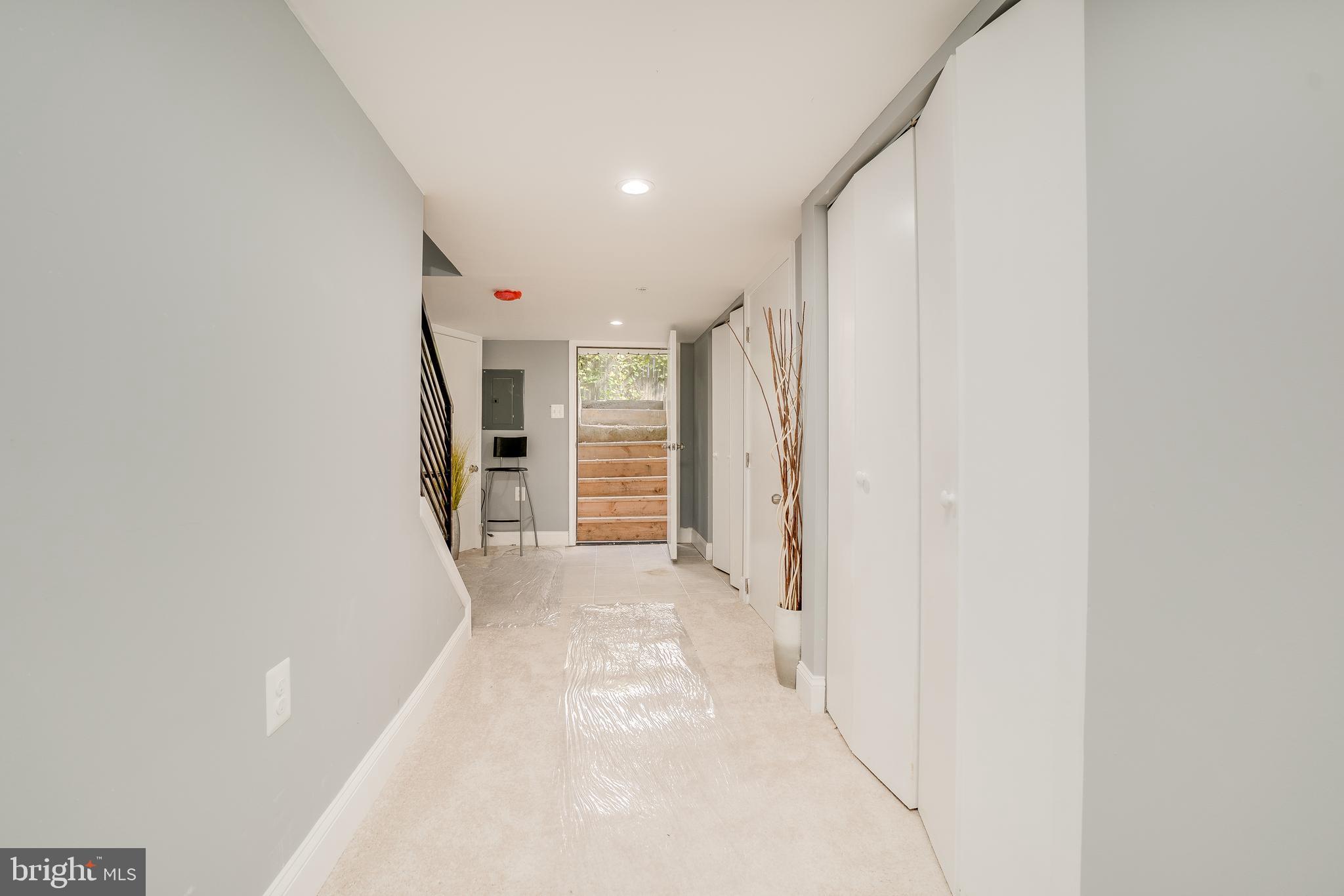 ELKRIDGE TOWN CENTER - Residential