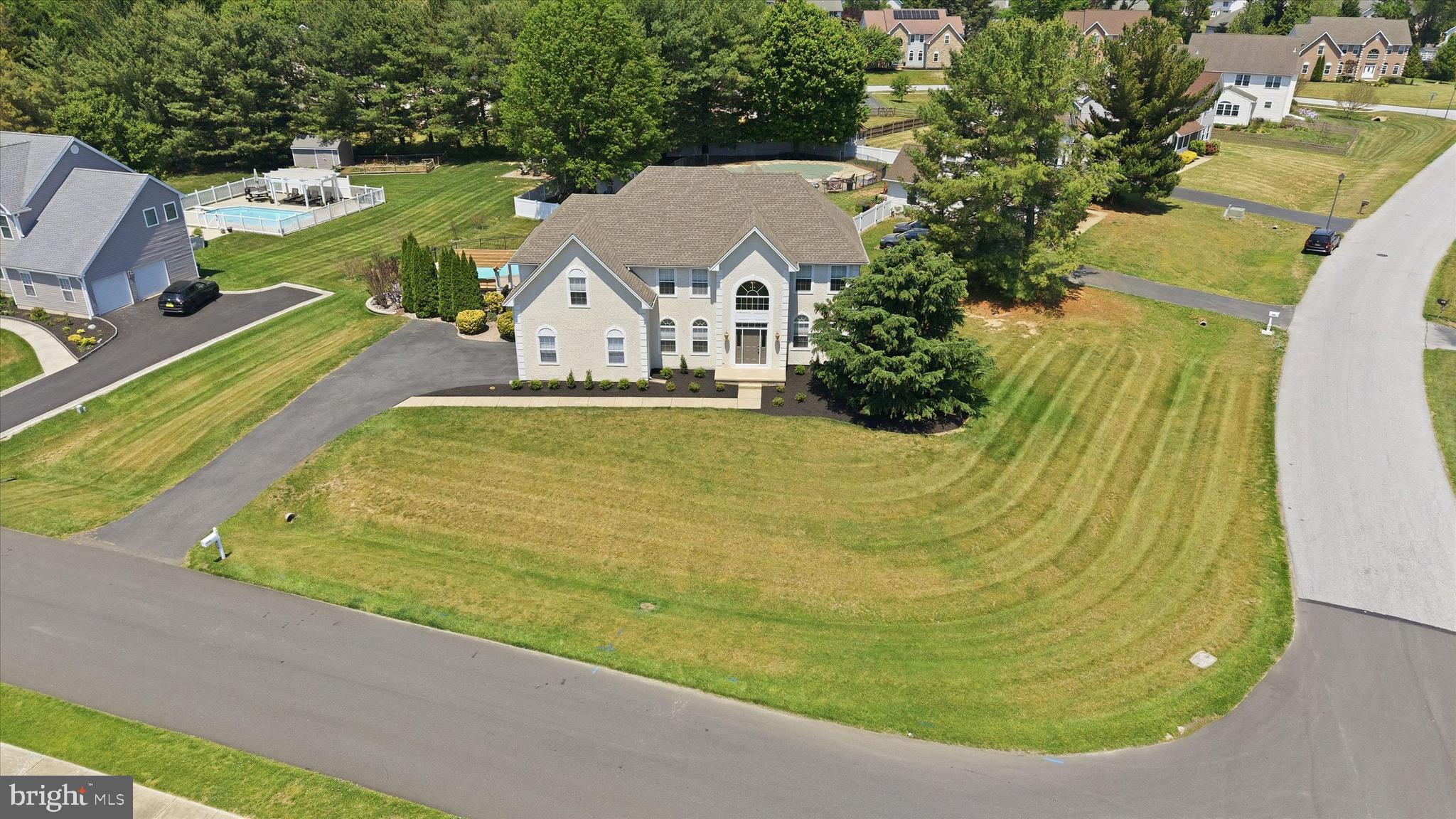 112 SWEETHOLLOW DRIVE