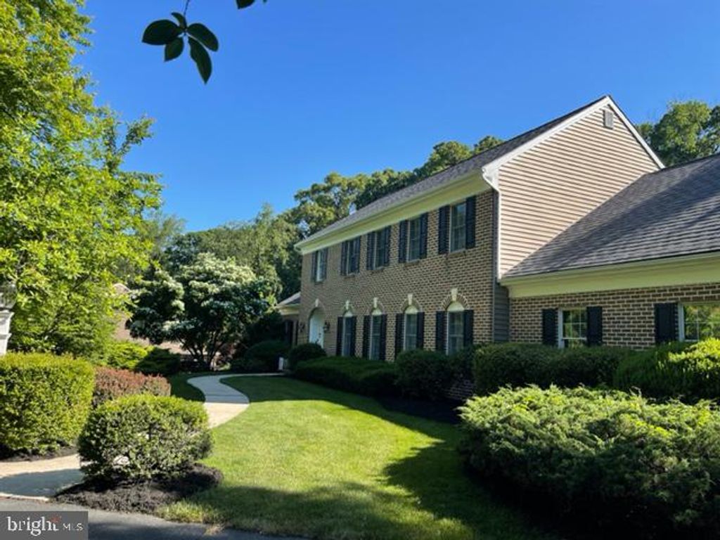 Photo of 1092 Woodlyn Farm Way, Lancaster, PA 17601 (MLS # PALA2046682)