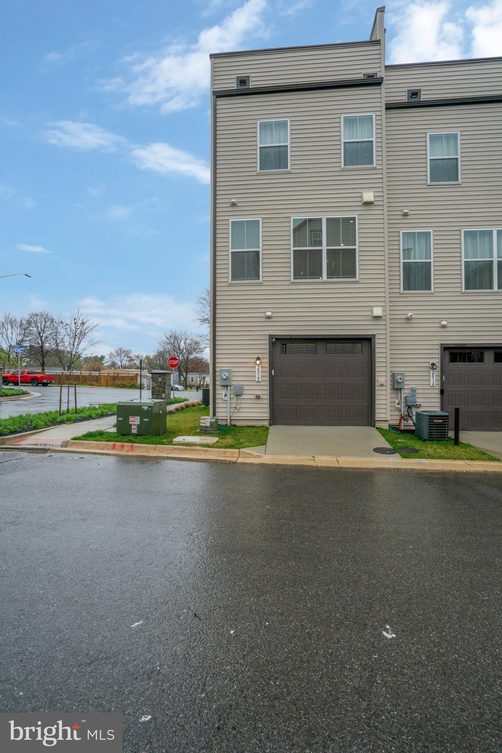 NORTH HILL - Residential Lease