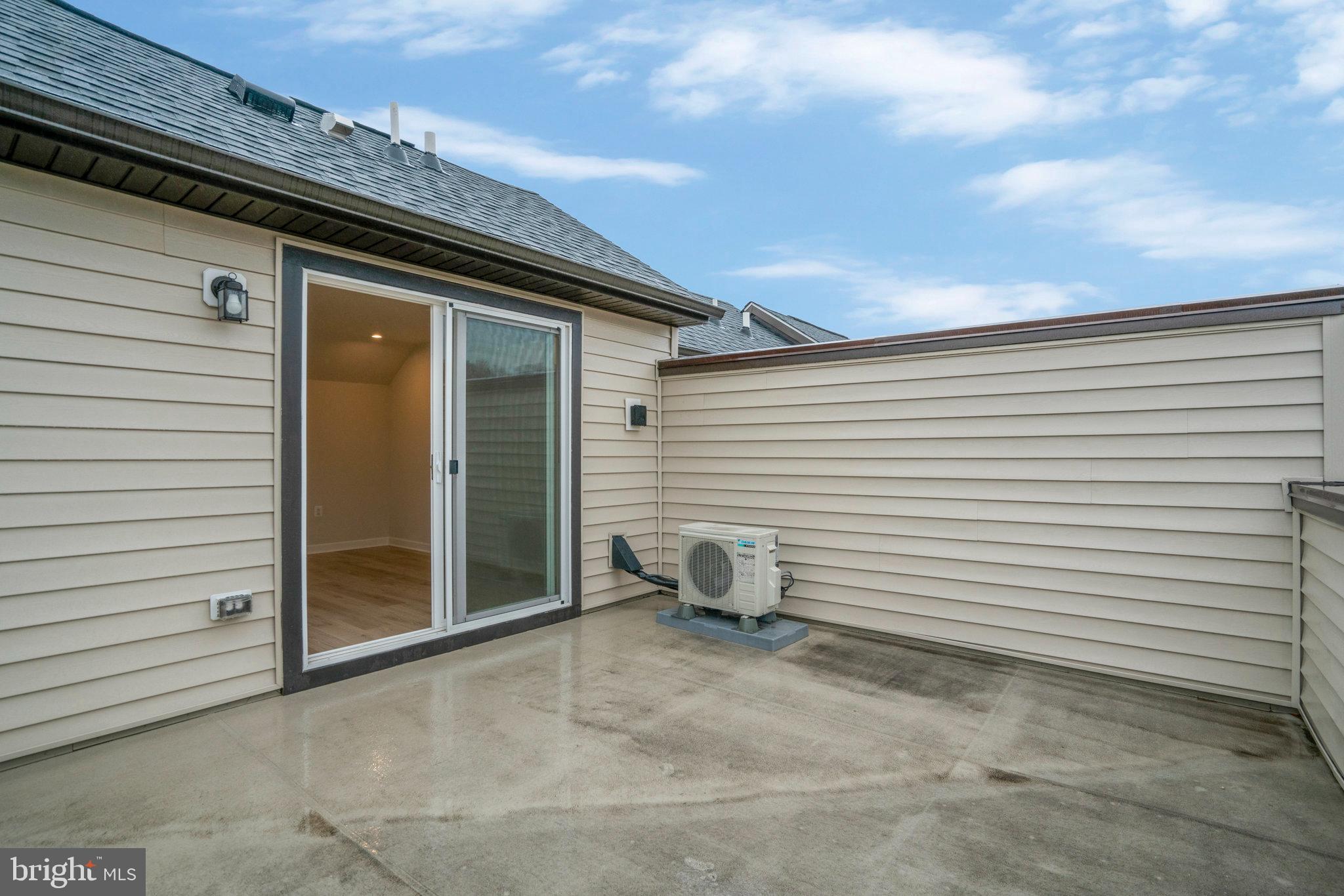 NORTH HILL - Residential Lease