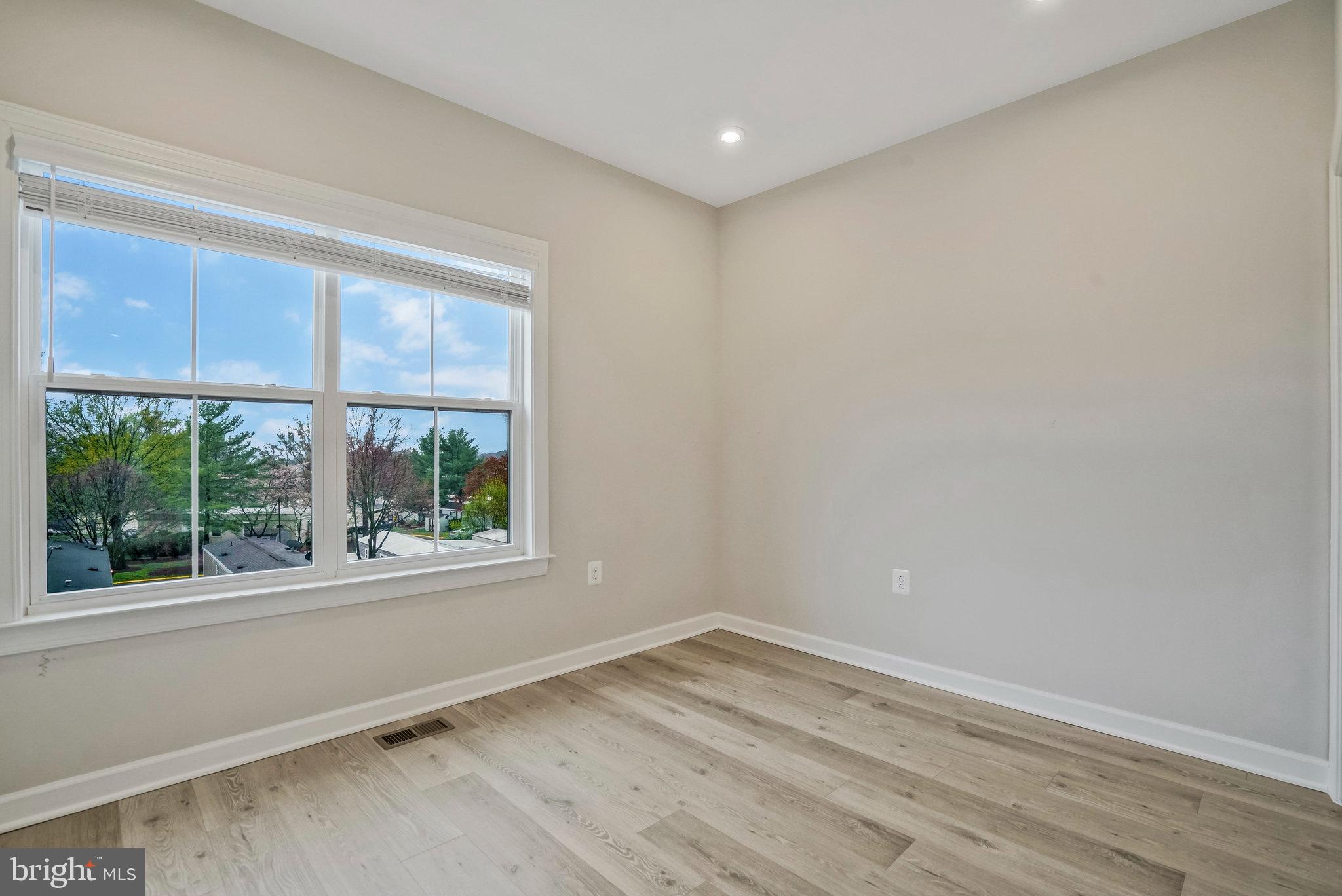 NORTH HILL - Residential Lease