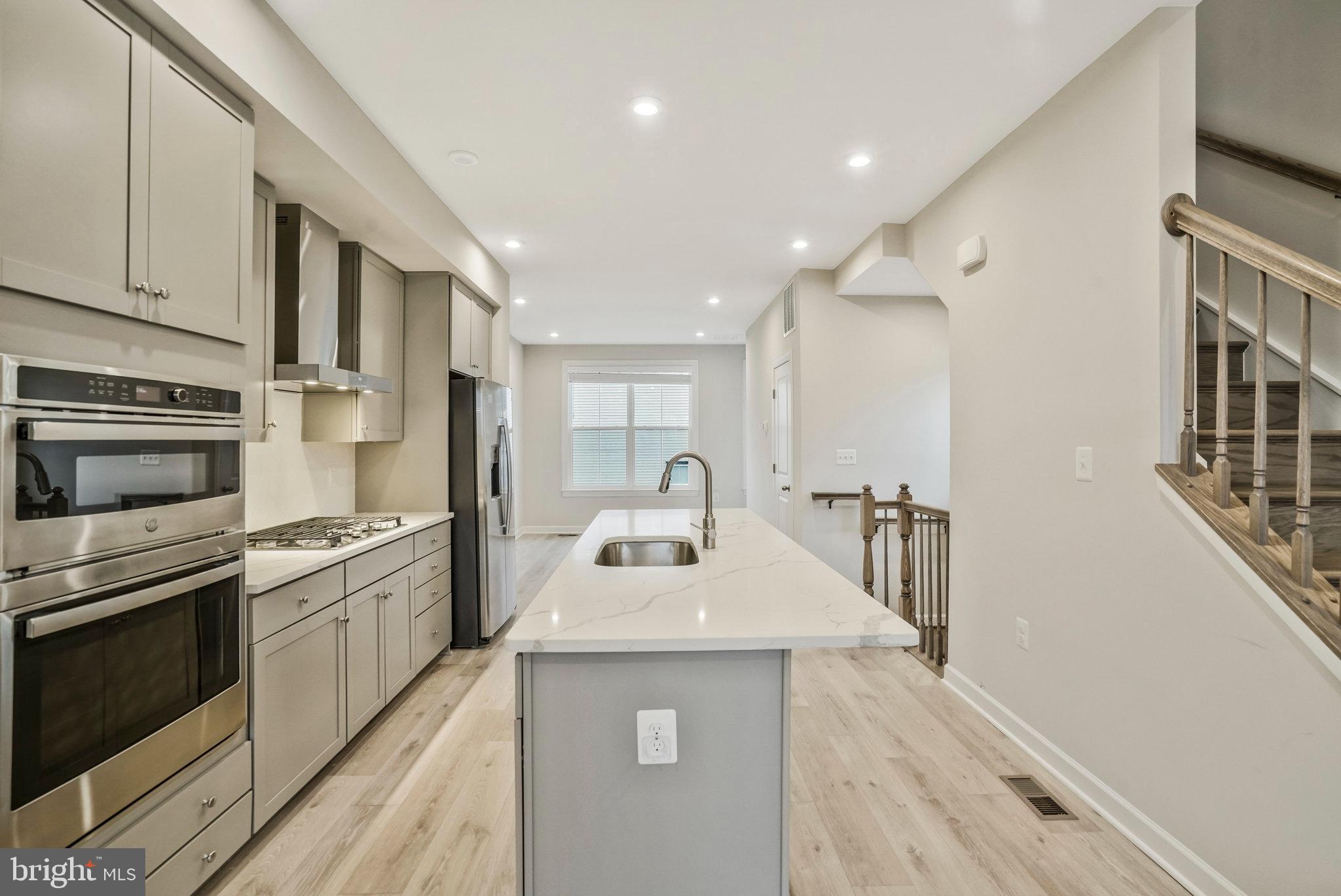 NORTH HILL - Residential Lease